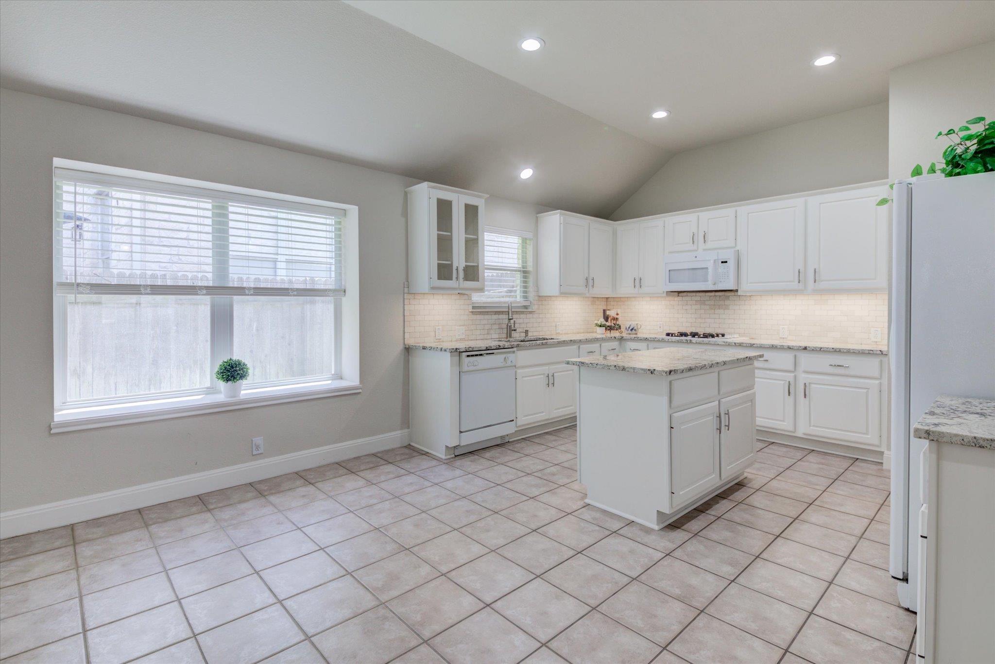 2023 Kimbrook Dr, Round Rock, TX 78681