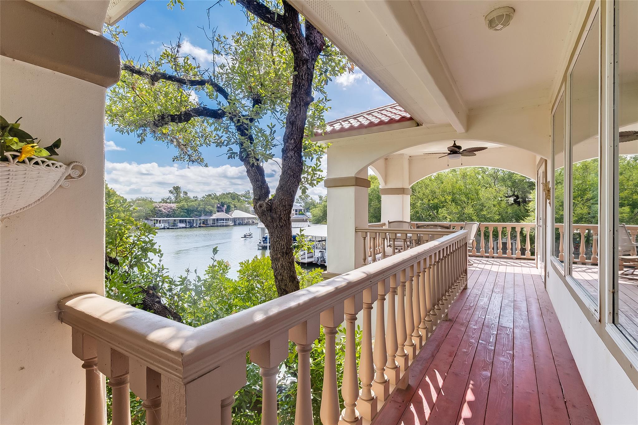 327 Elm Lodge Dr, Kingsland, TX 78639