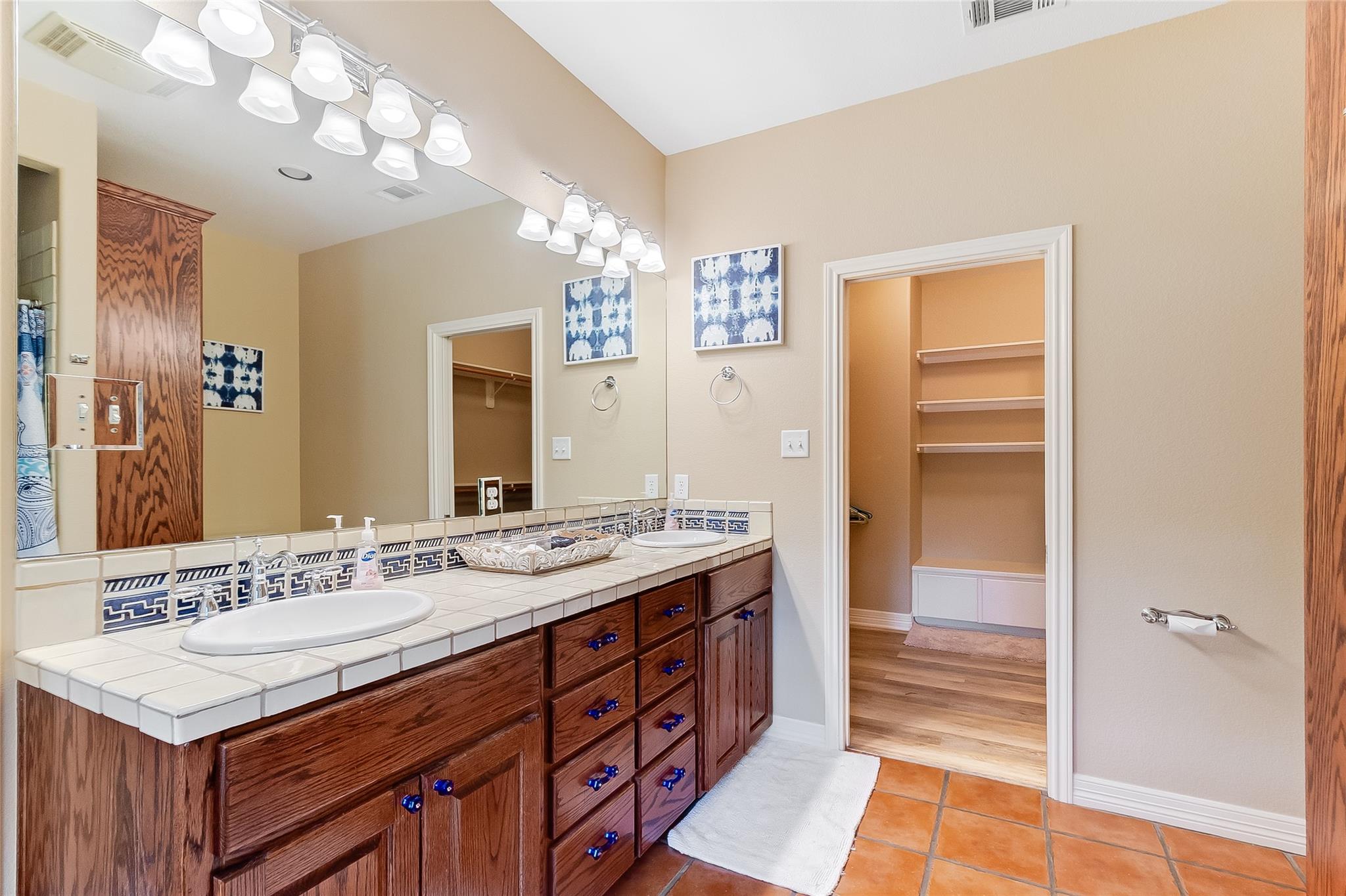 327 Elm Lodge Dr, Kingsland, TX 78639