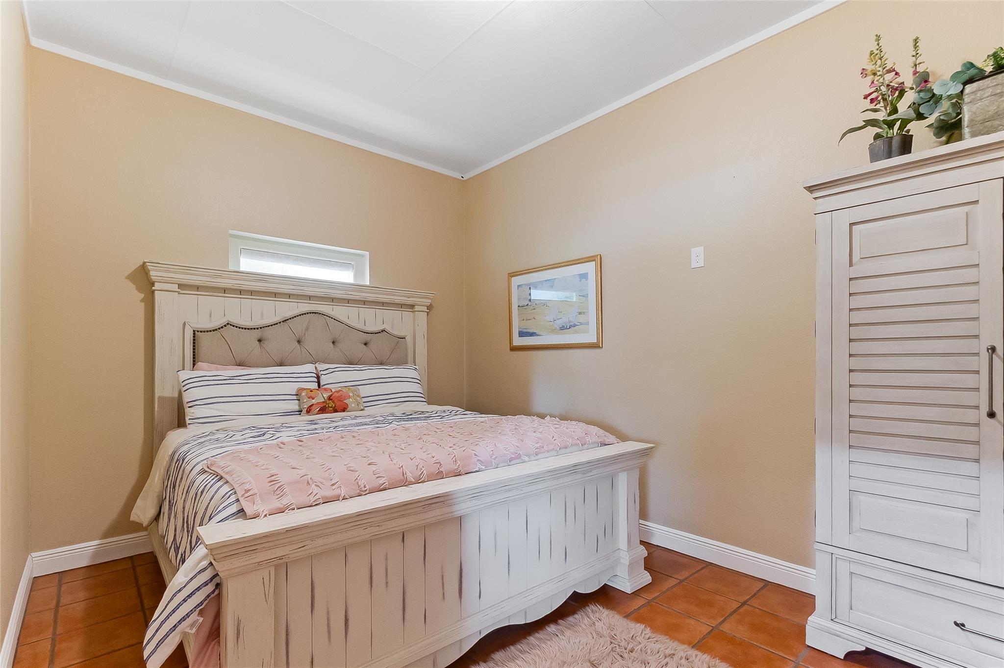 327 Elm Lodge Dr, Kingsland, TX 78639