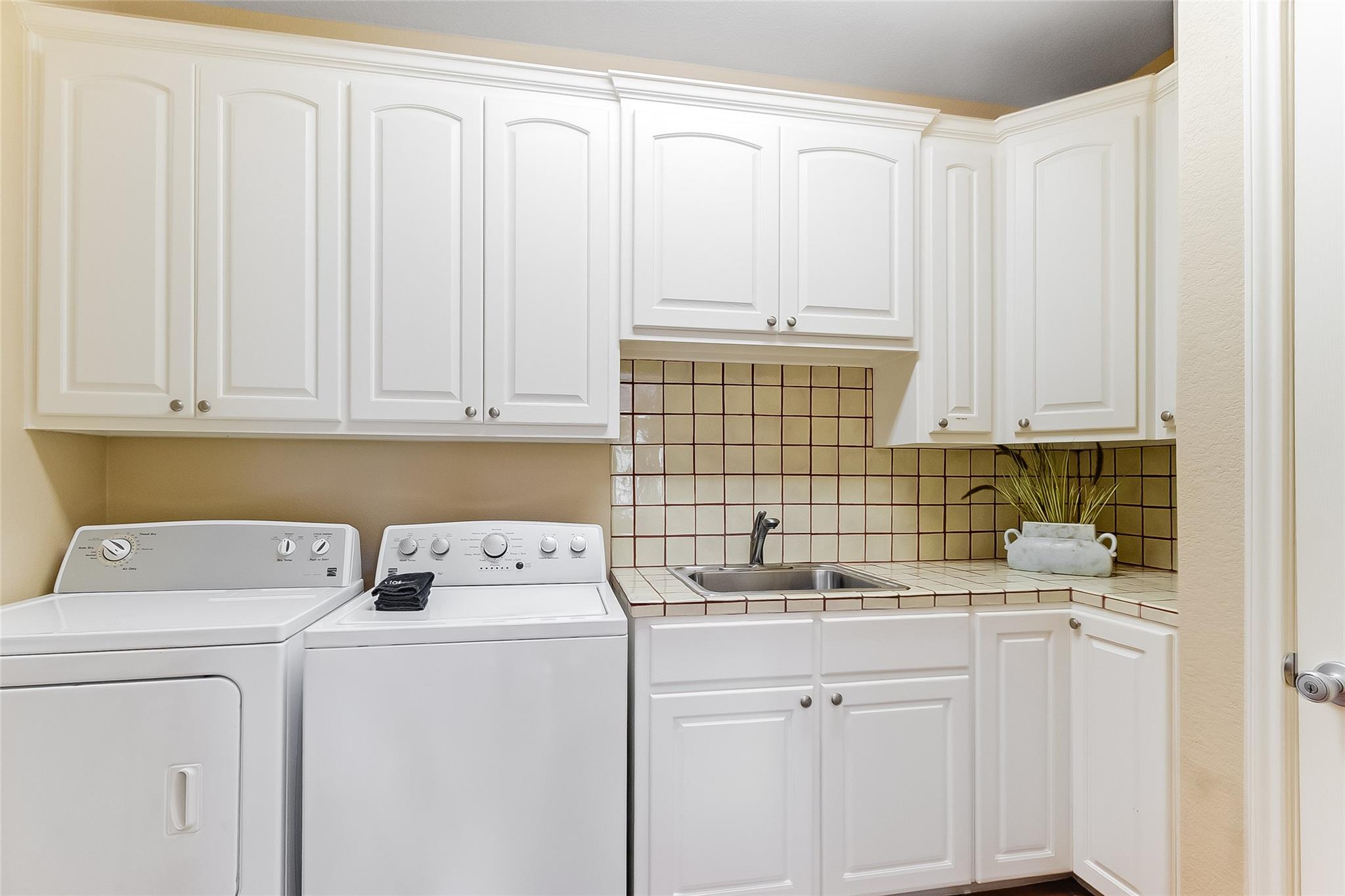 327 Elm Lodge Dr, Kingsland, TX 78639