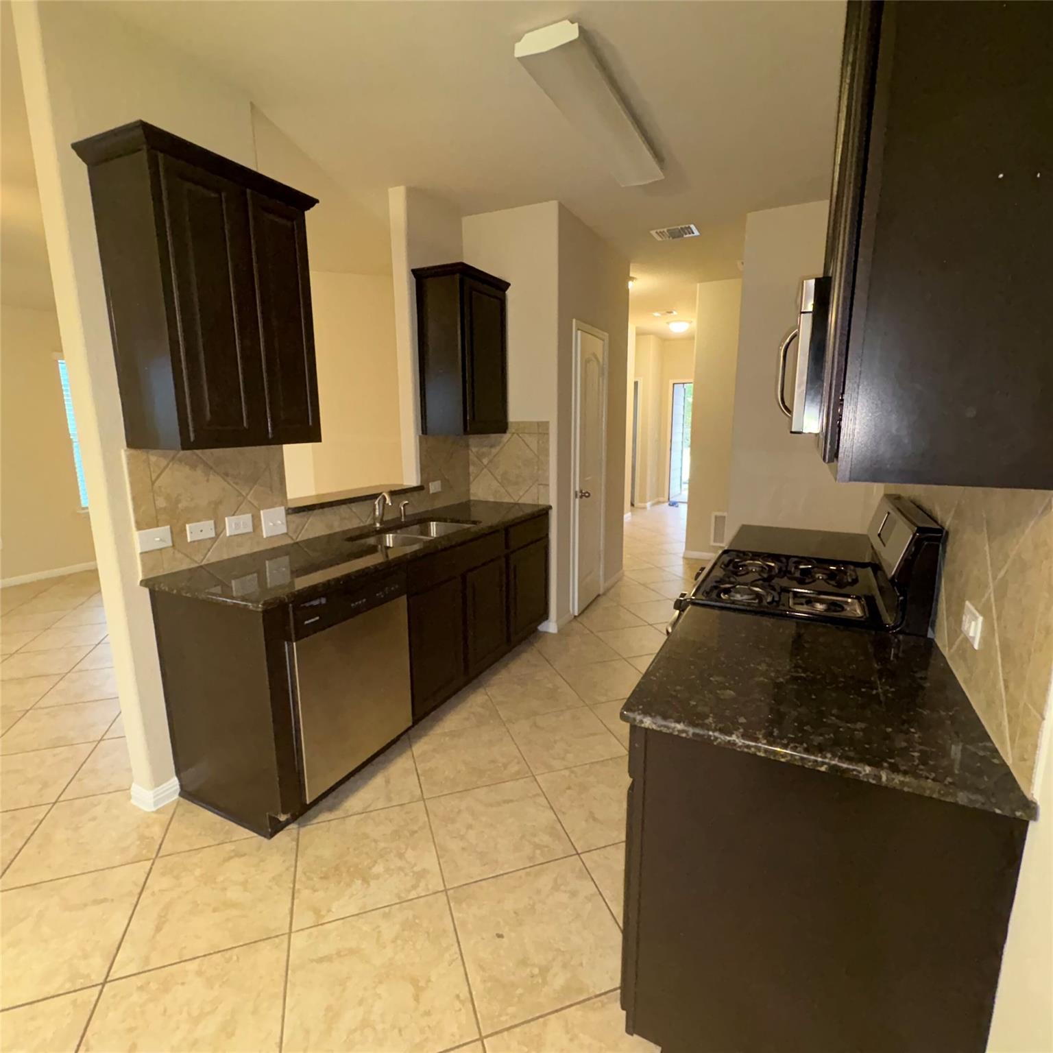 208 Moulins Ln, Georgetown, TX 78626