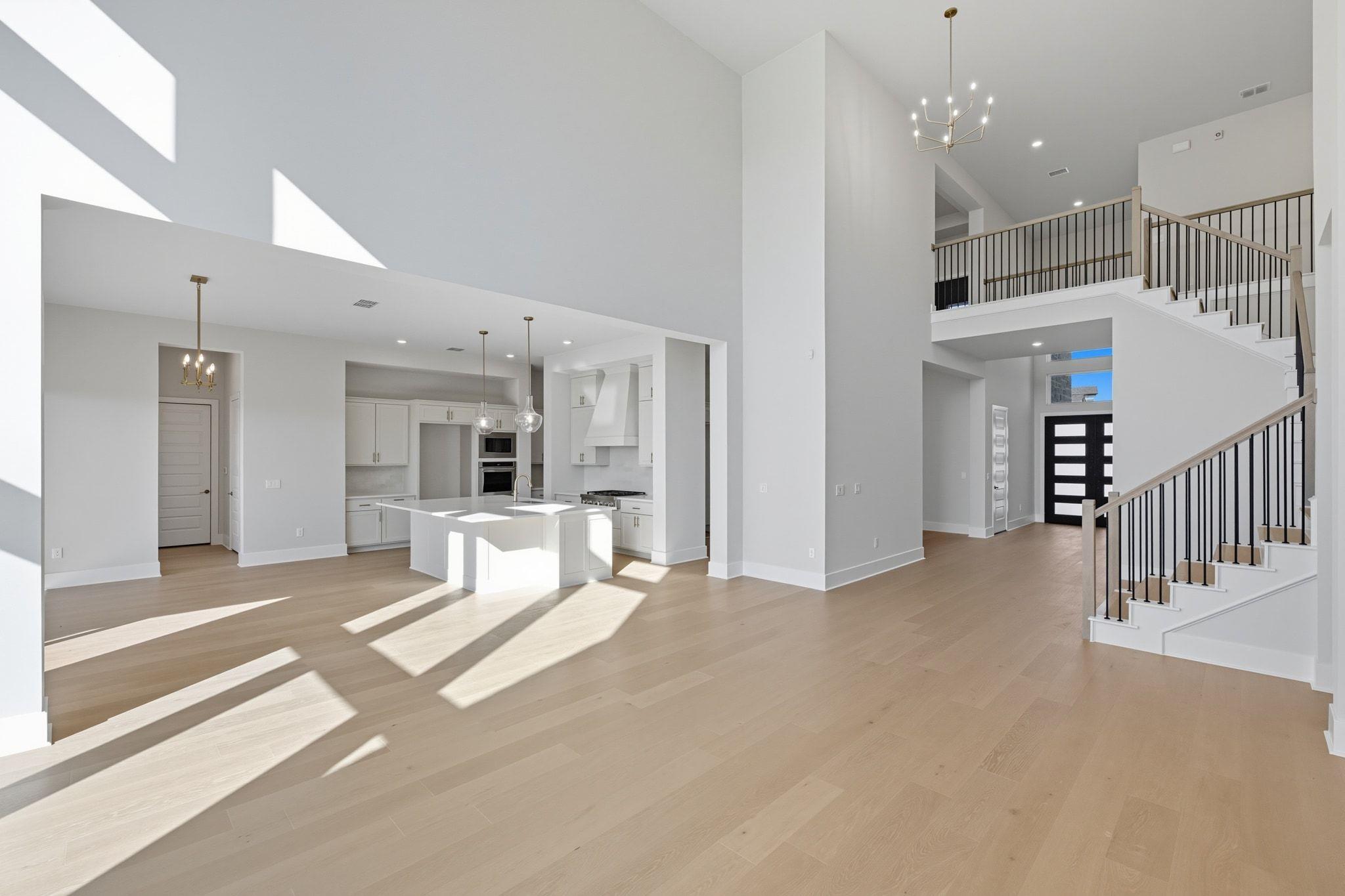 915 Tomichi Bnd, Lakeway, TX 78738