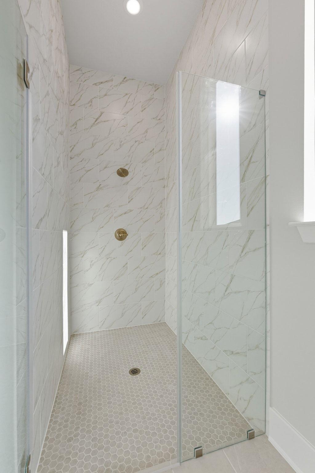 915 Tomichi Bnd, Lakeway, TX 78738