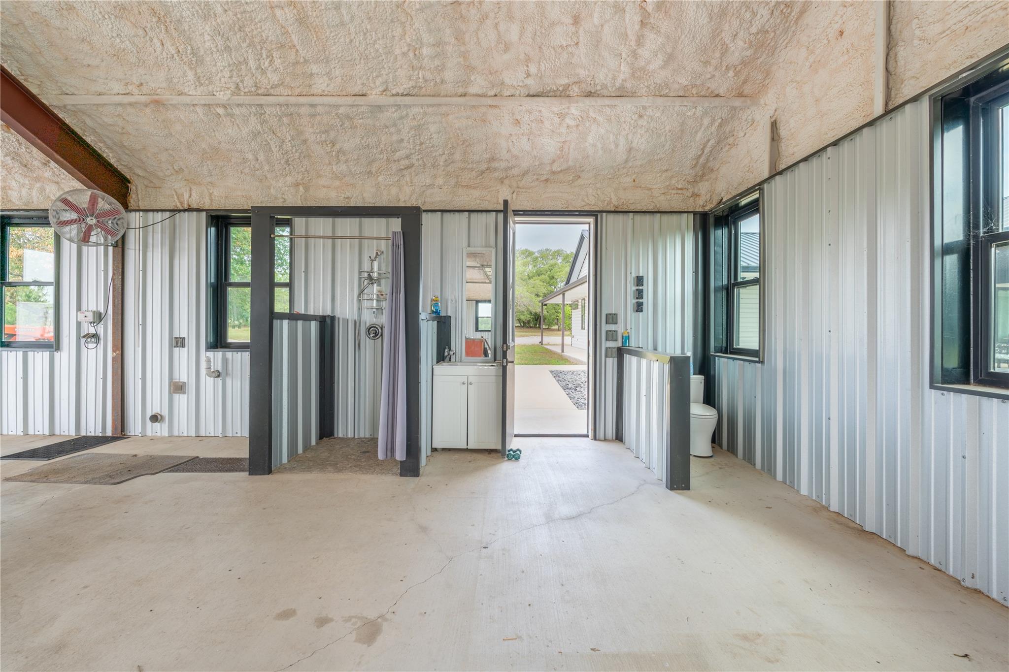 4455 N FM 1174, Bertram, TX 78605