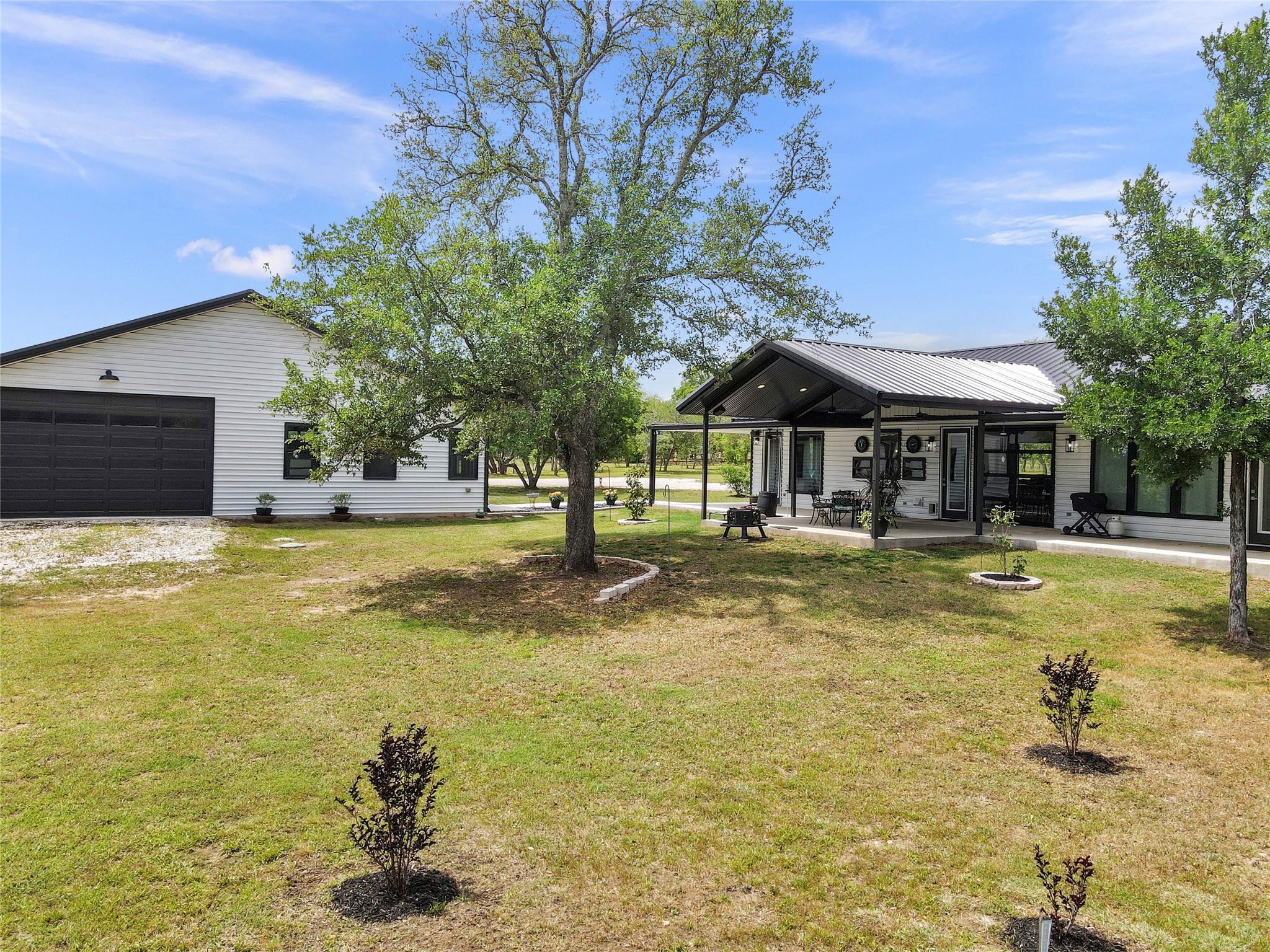 4455 N FM 1174, Bertram, TX 78605