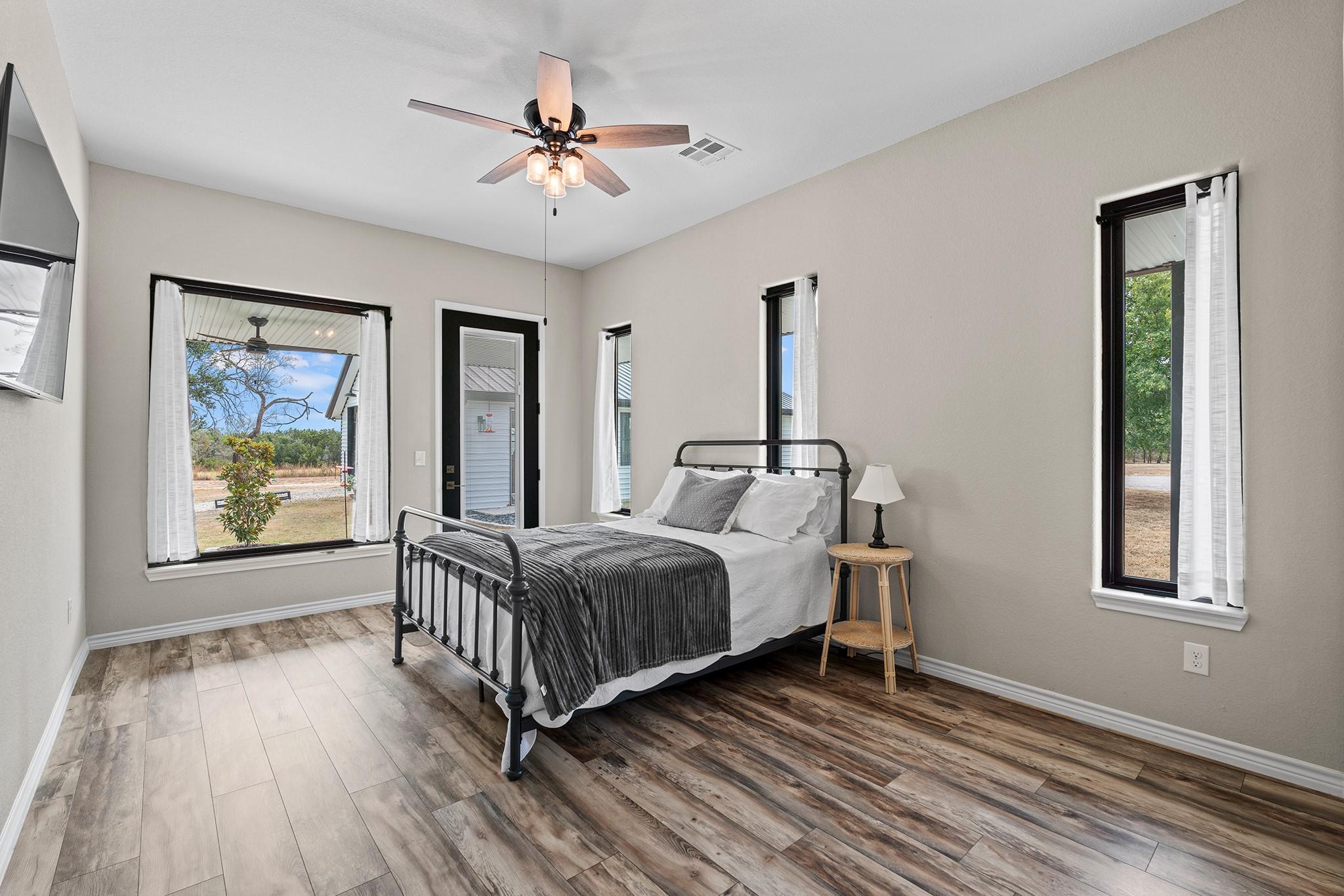 4455 N FM 1174, Bertram, TX 78605