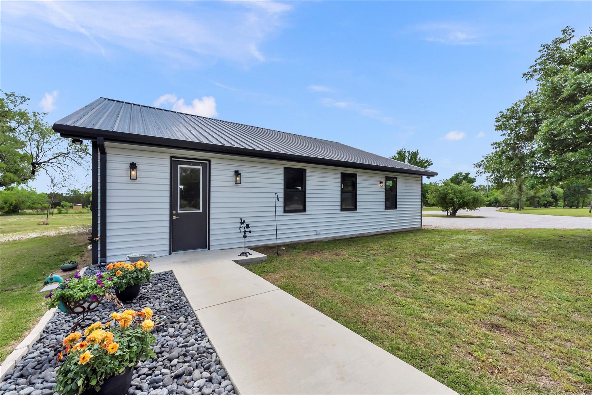 4455 N FM 1174, Bertram, TX 78605