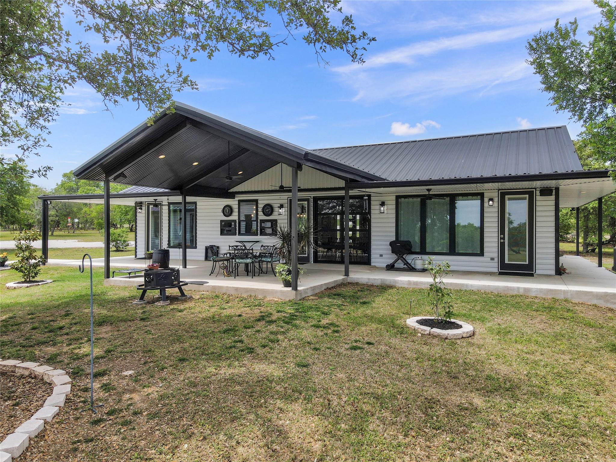 4455 N FM 1174, Bertram, TX 78605