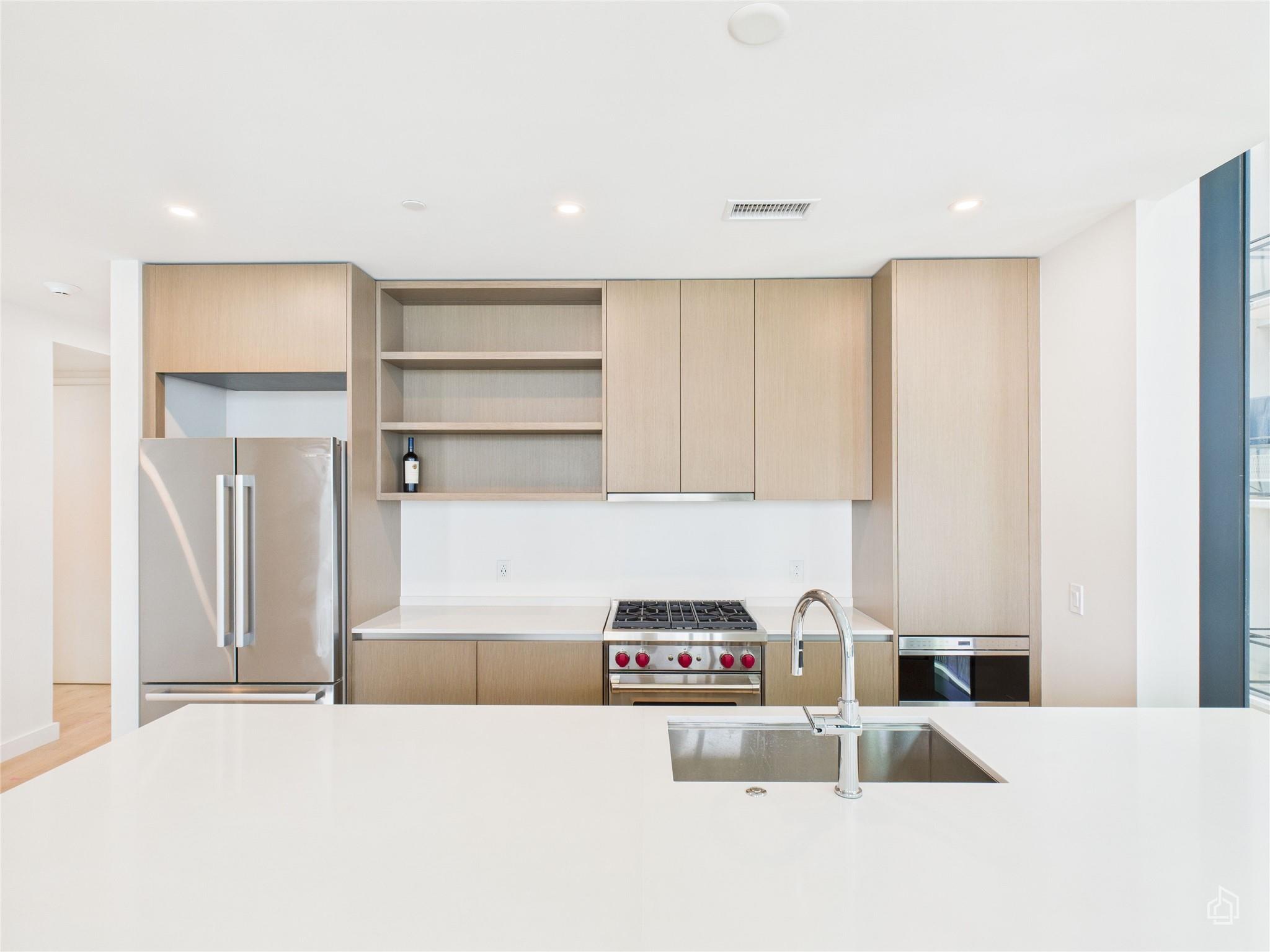 610 Davis St # 2808, Austin, TX 78701