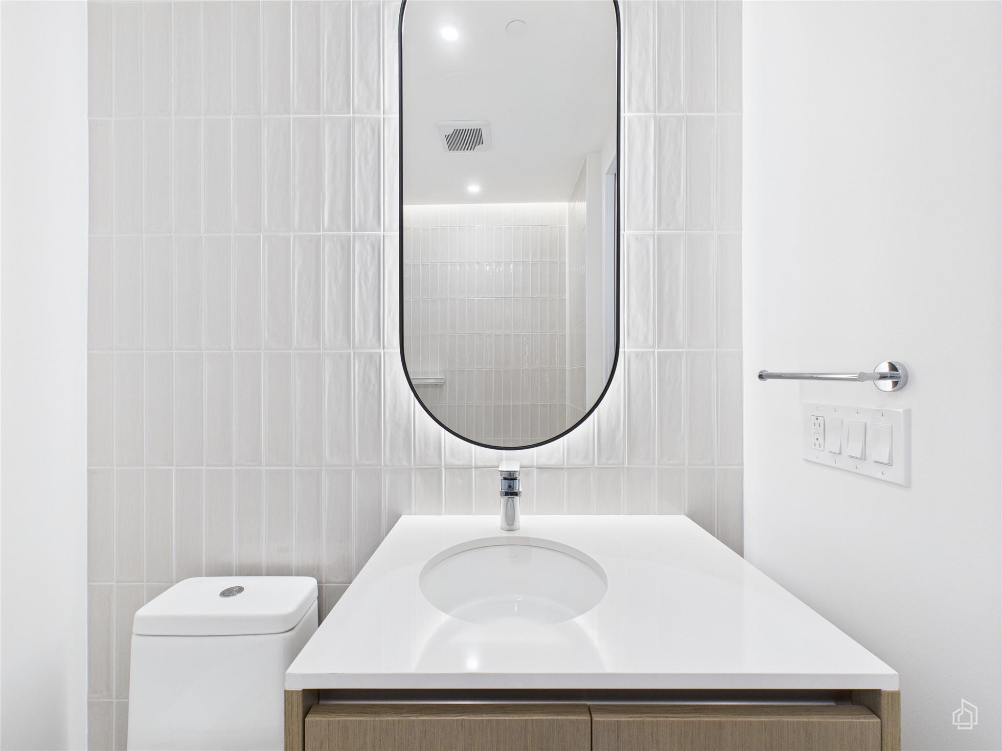 610 Davis St # 2808, Austin, TX 78701