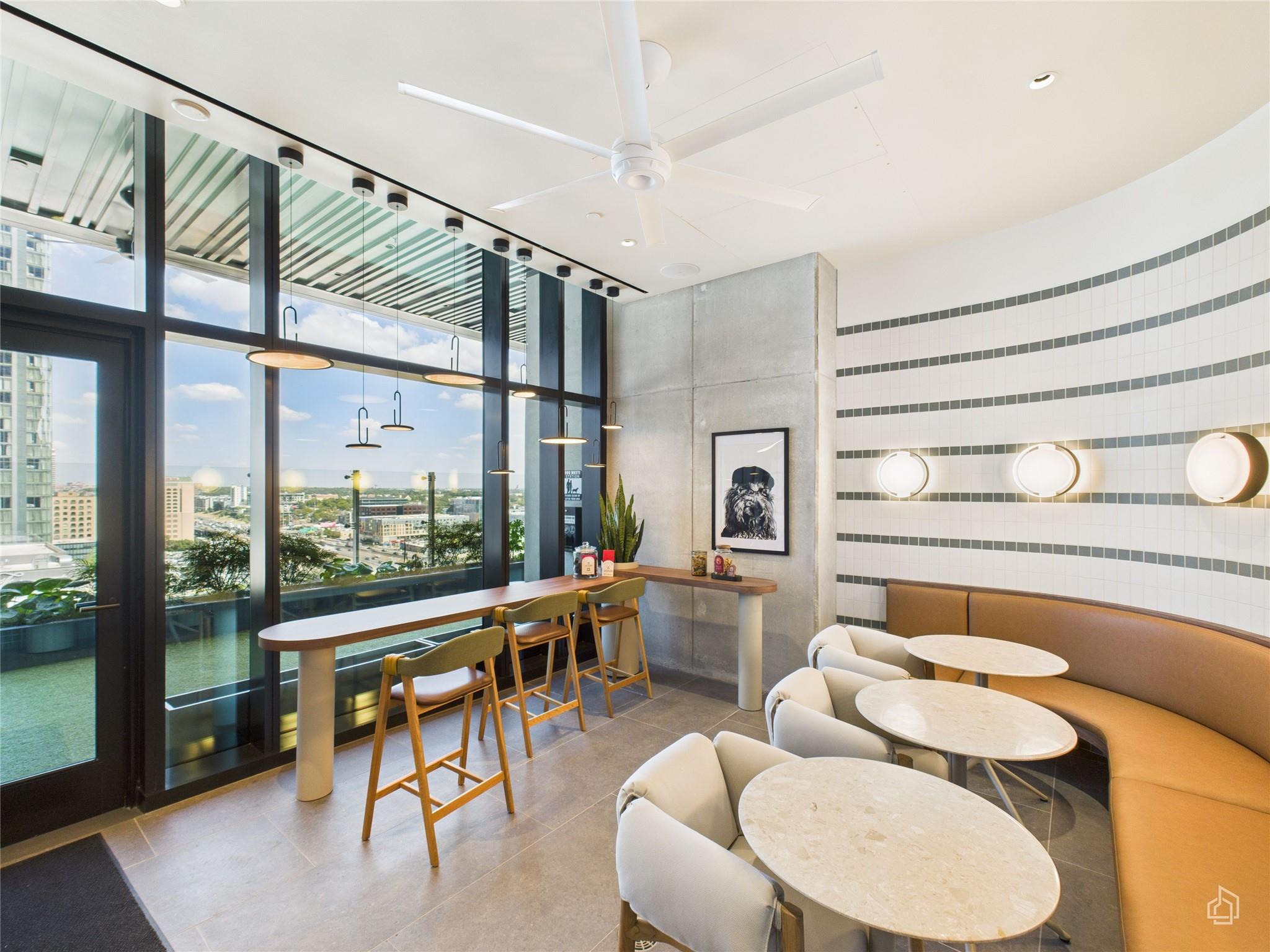 610 Davis St # 2808, Austin, TX 78701