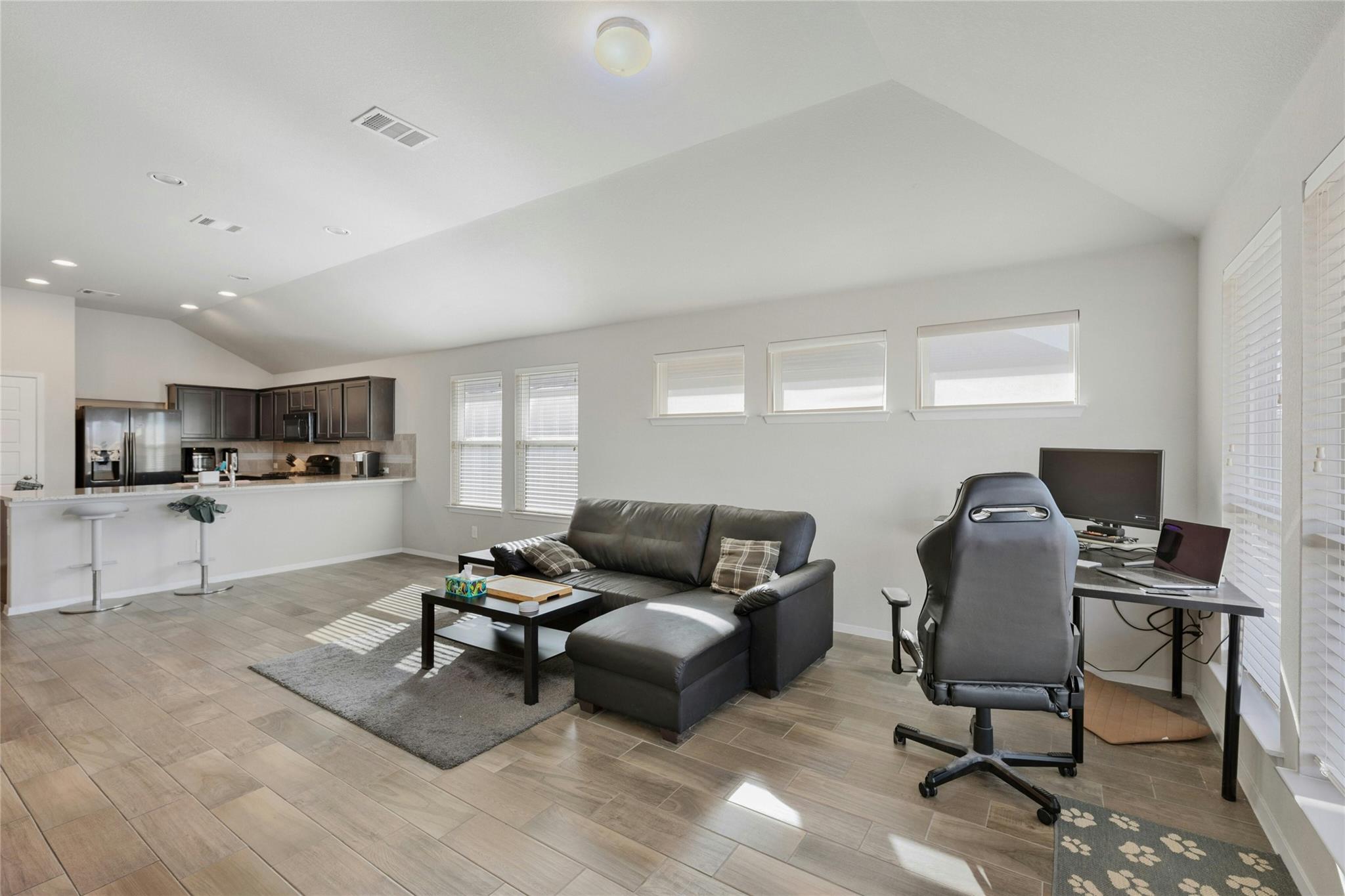 7920 Castelardo Pl # 50, Round Rock, TX 78665