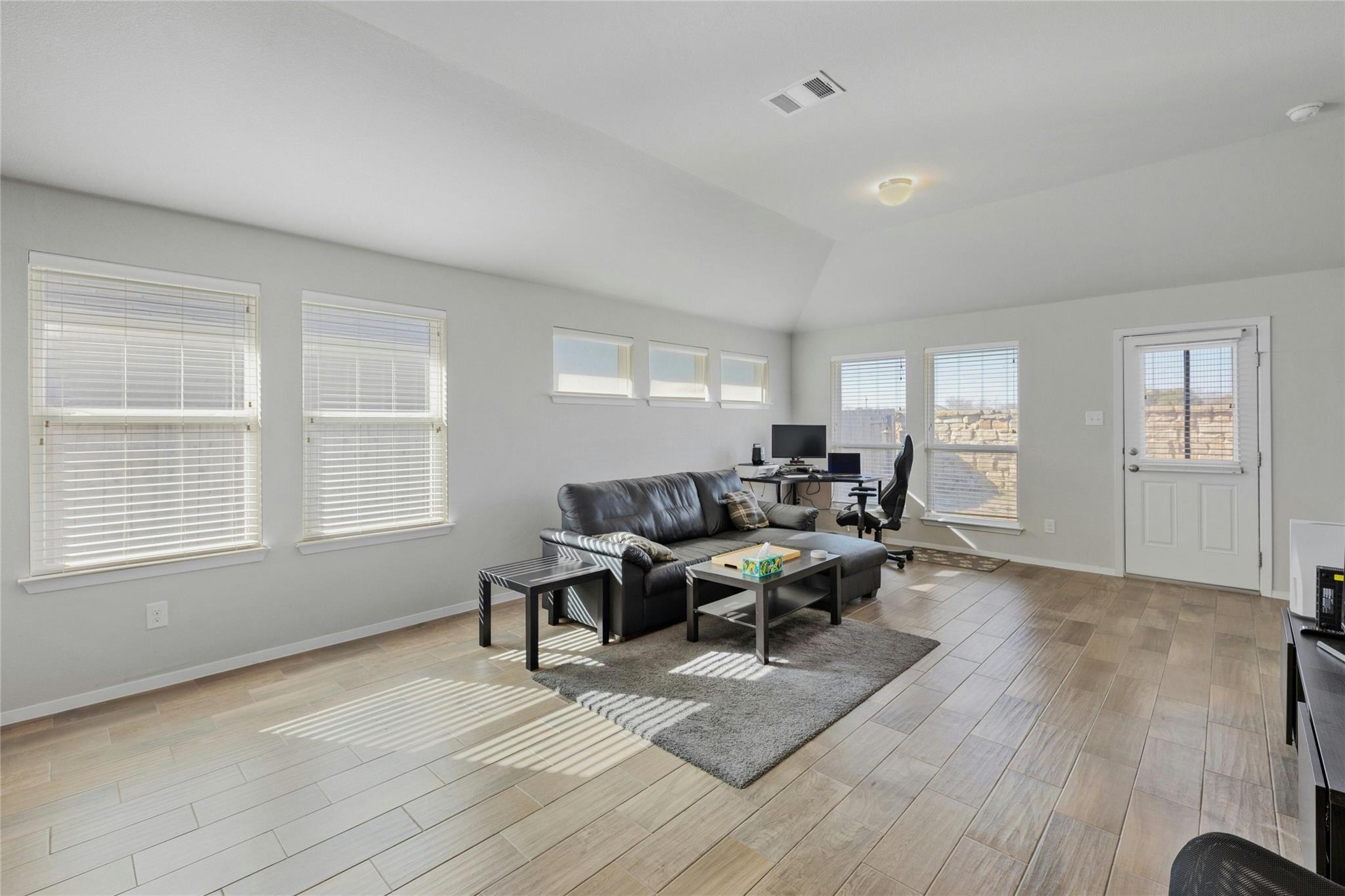 7920 Castelardo Pl # 50, Round Rock, TX 78665