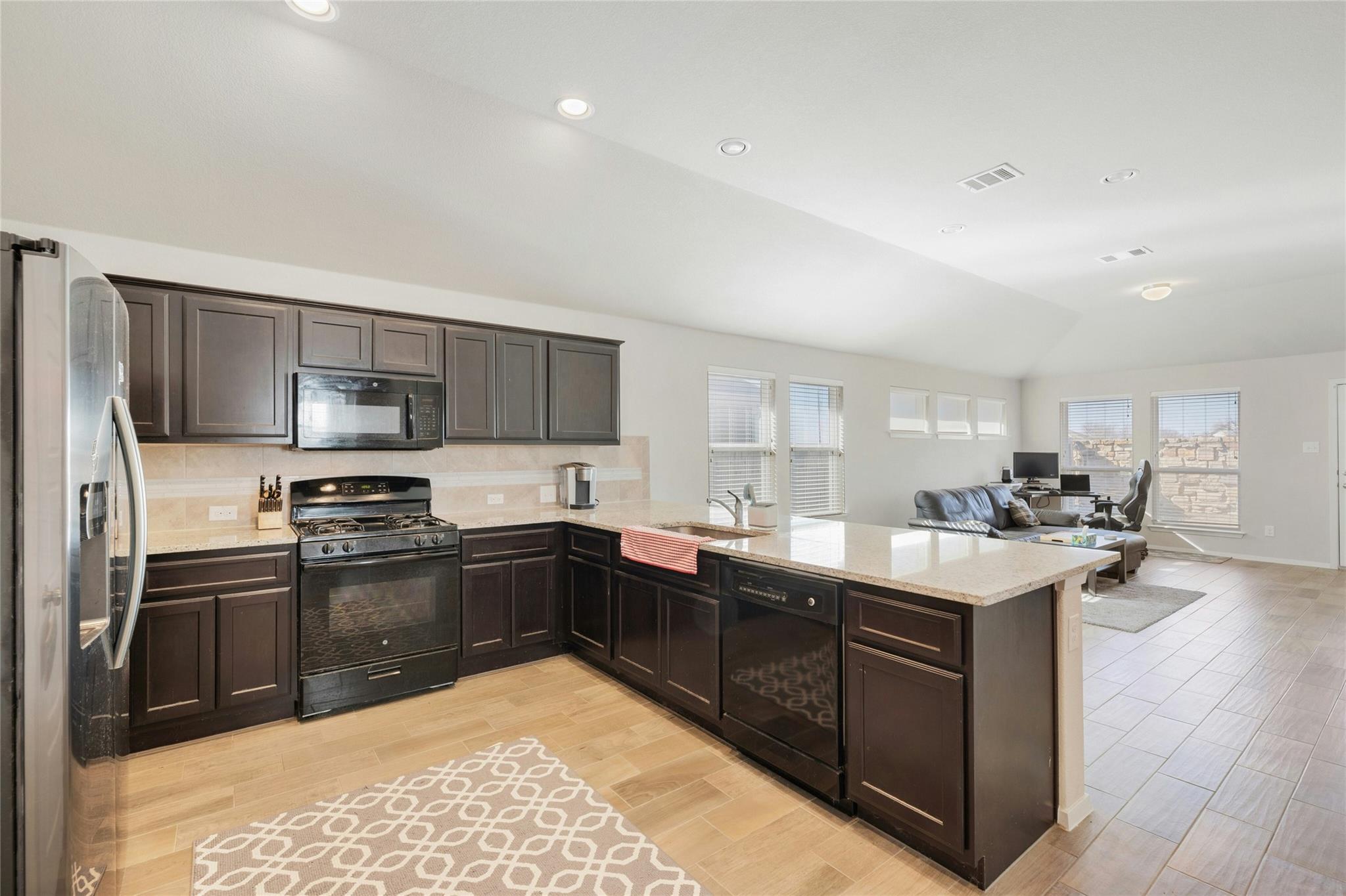 7920 Castelardo Pl # 50, Round Rock, TX 78665