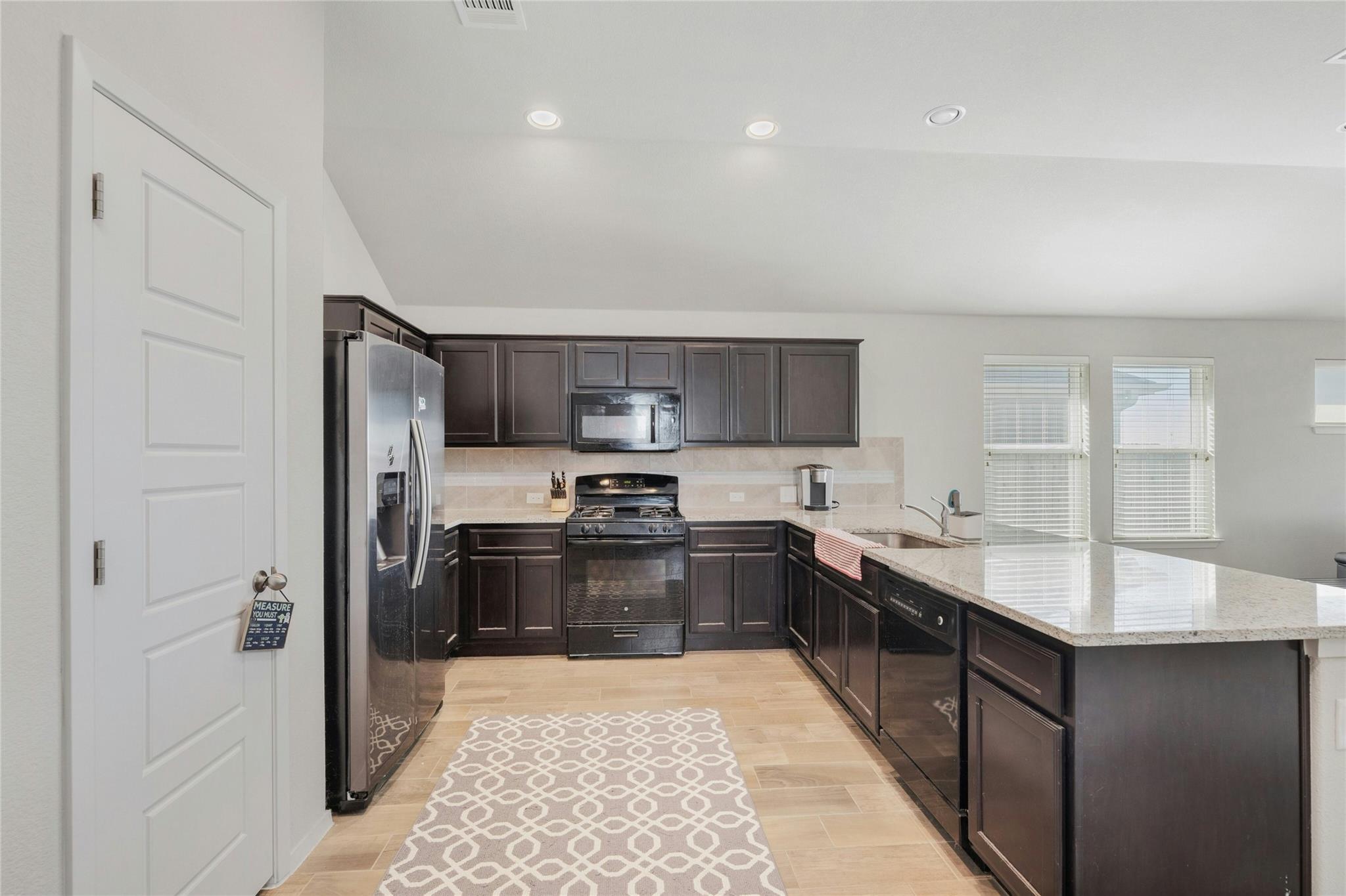 7920 Castelardo Pl # 50, Round Rock, TX 78665