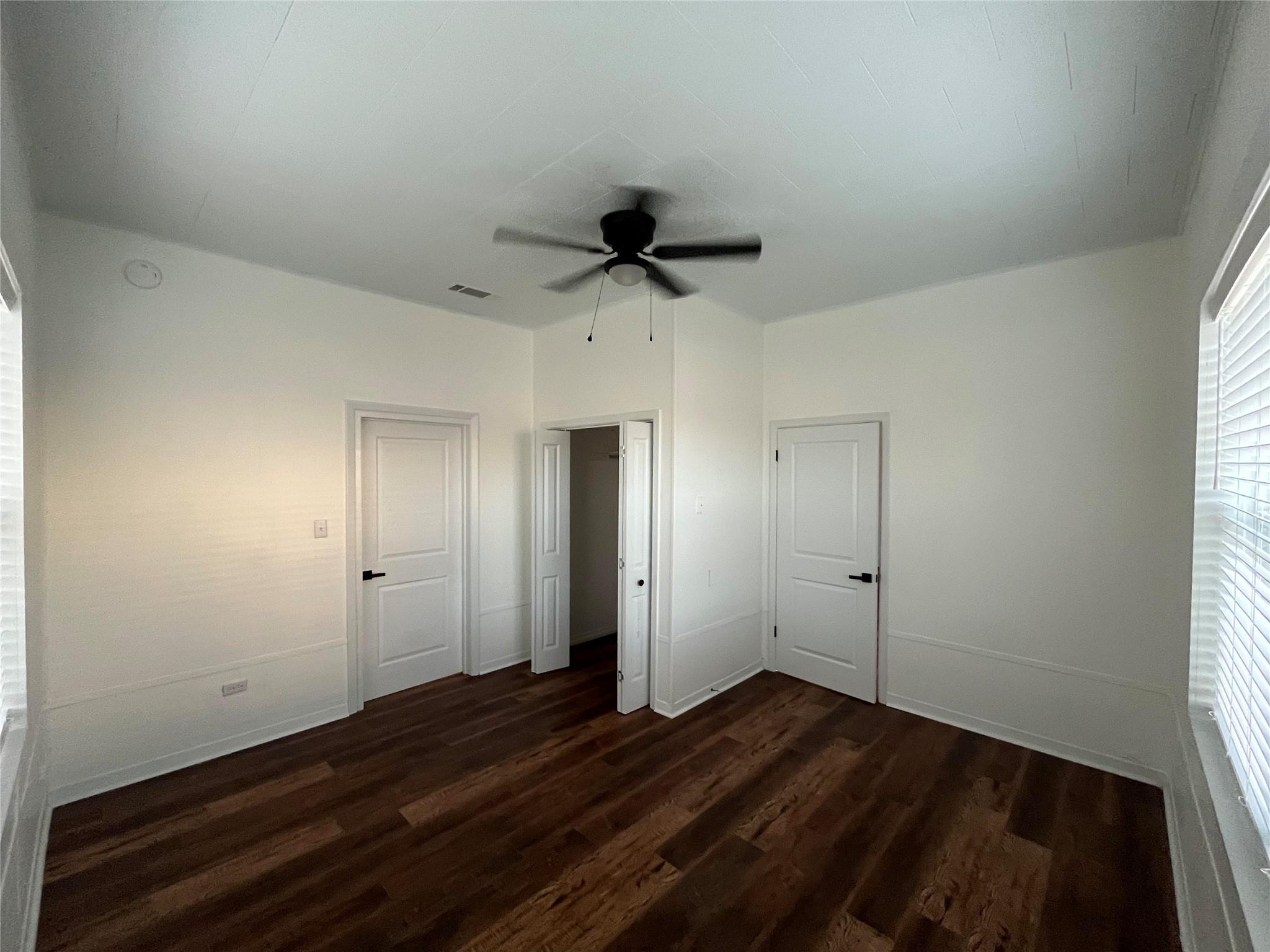 501 N Doak St, Taylor, TX 76574