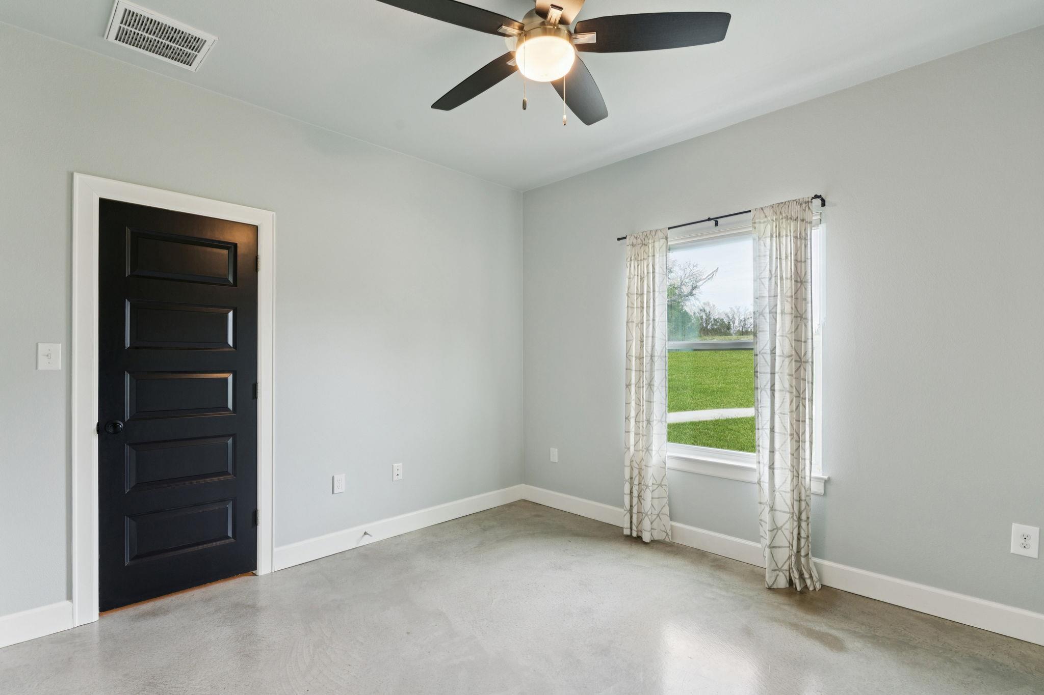 1375 County Road 156, Granger, TX 76530