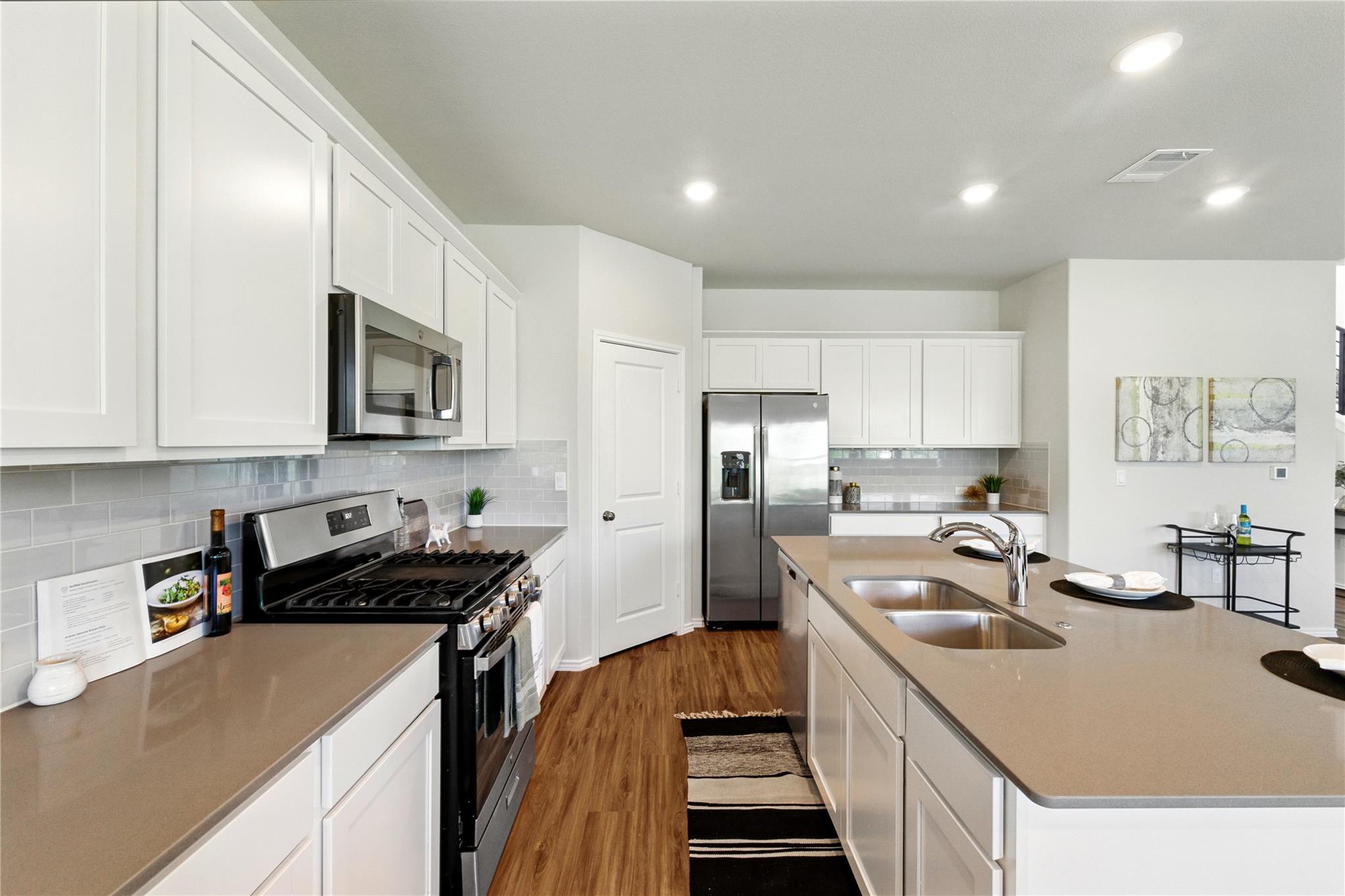 10207 Buster Dr, Austin, TX 78748