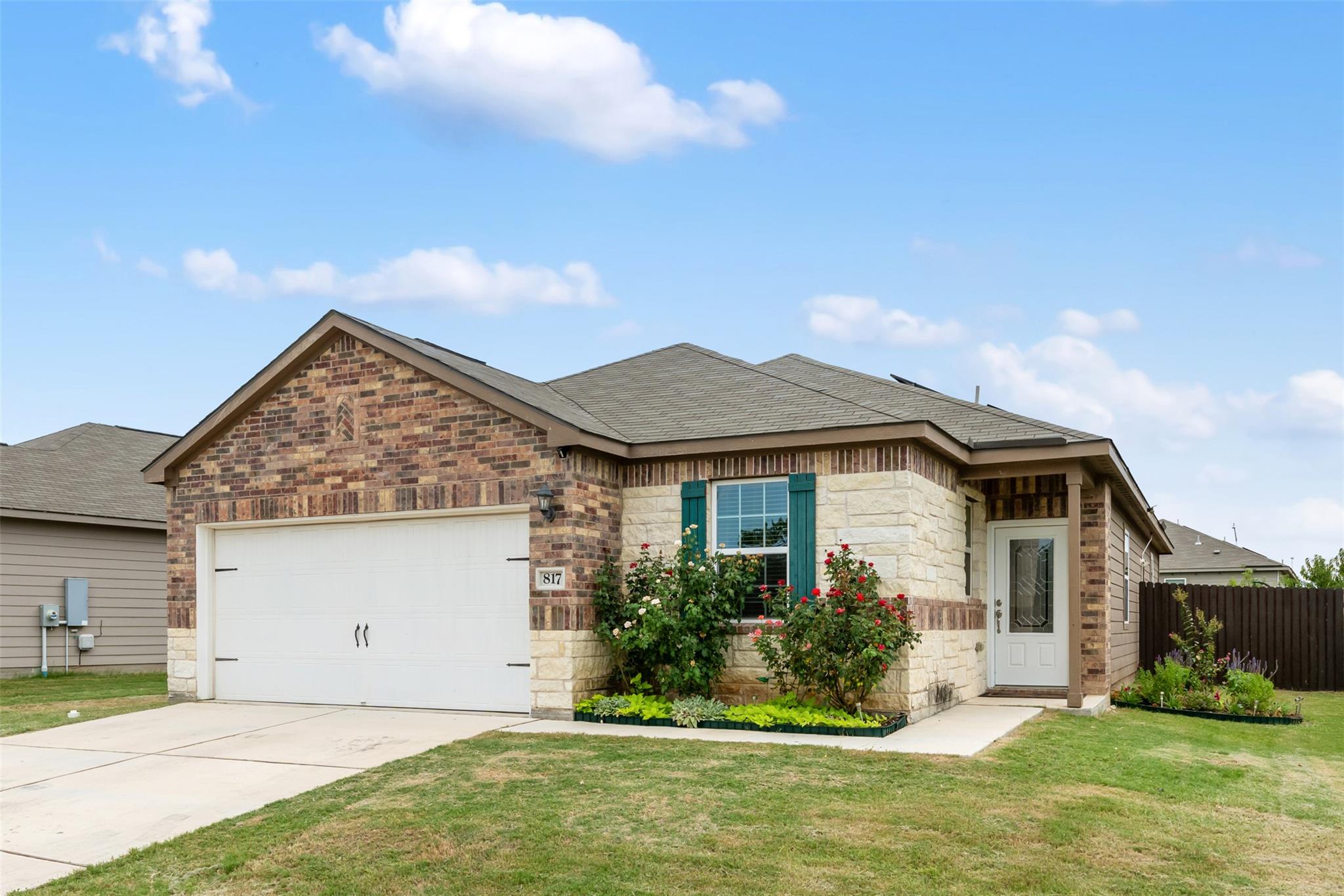 817 Liberty Meadows Dr, Liberty Hill, TX 78642
