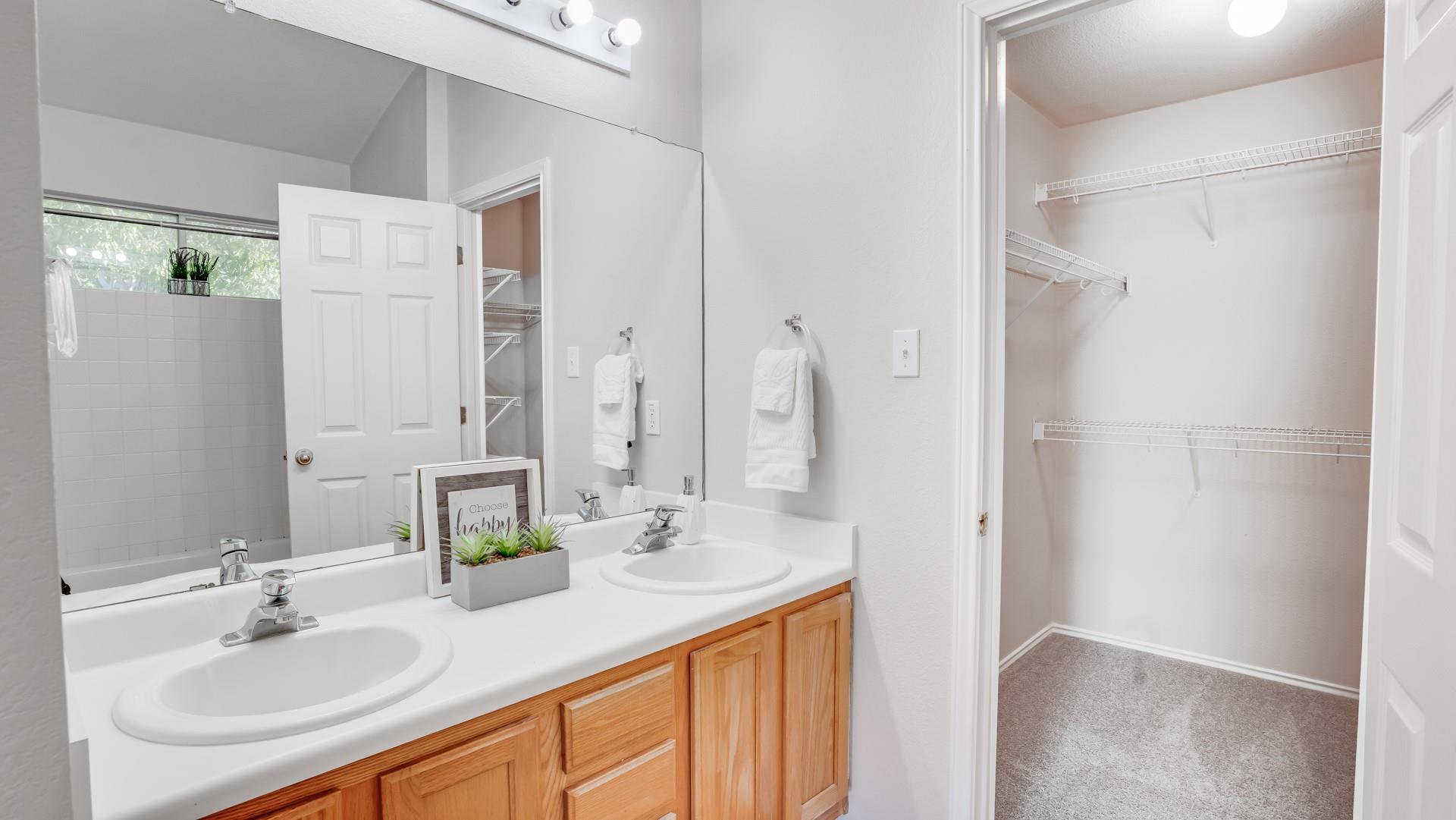 17414 Valentine Dr, Round Rock, TX 78664