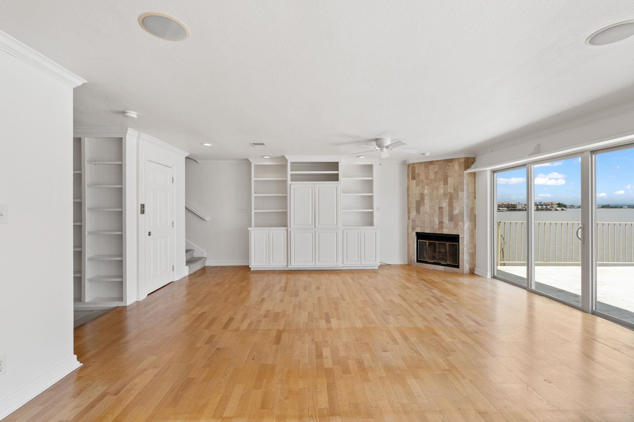 625 Horseshoe Bay Blvd, Horseshoe Bay, TX 78657