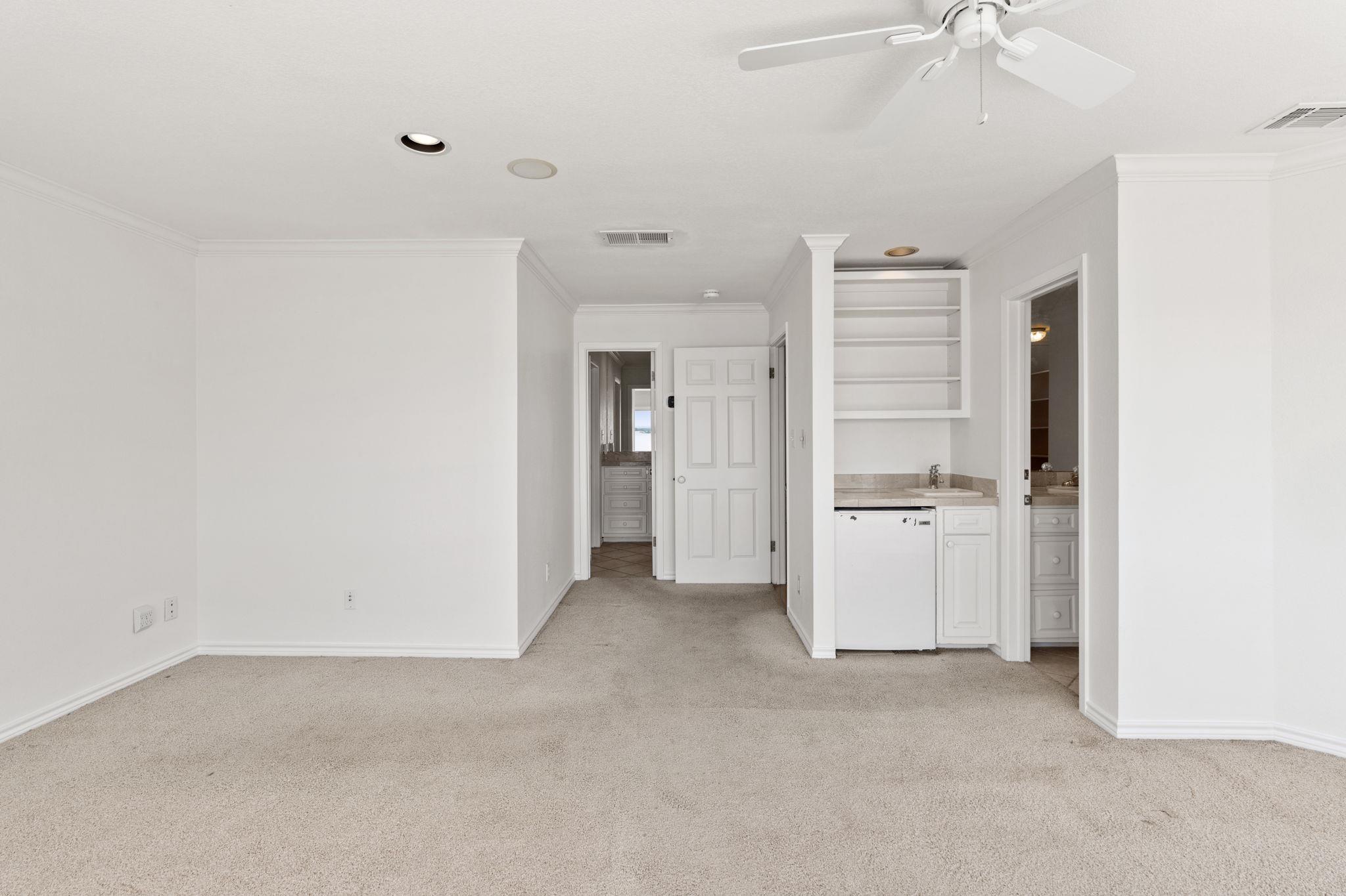 625 Horseshoe Bay Blvd, Horseshoe Bay, TX 78657