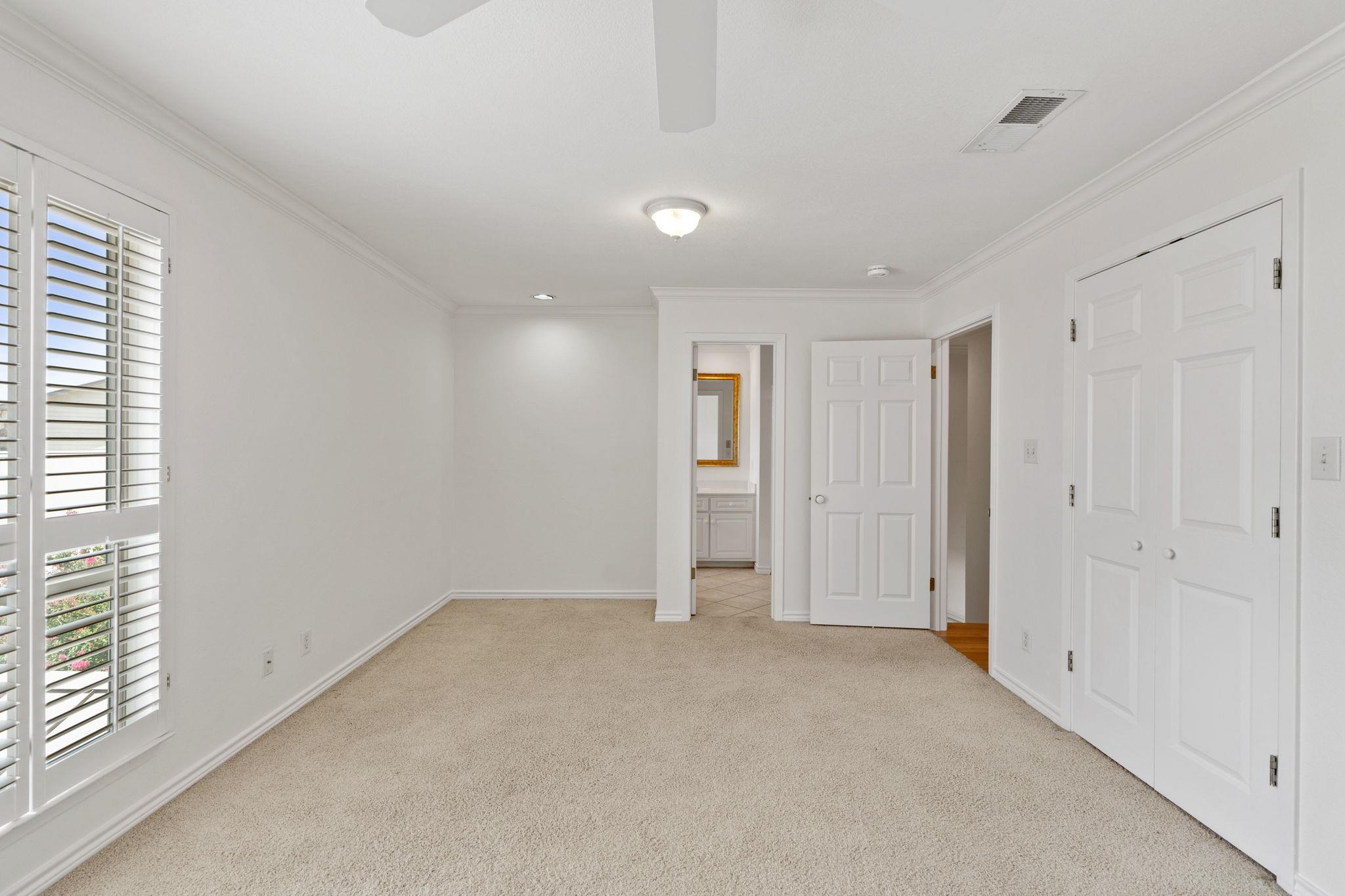 625 Horseshoe Bay Blvd, Horseshoe Bay, TX 78657