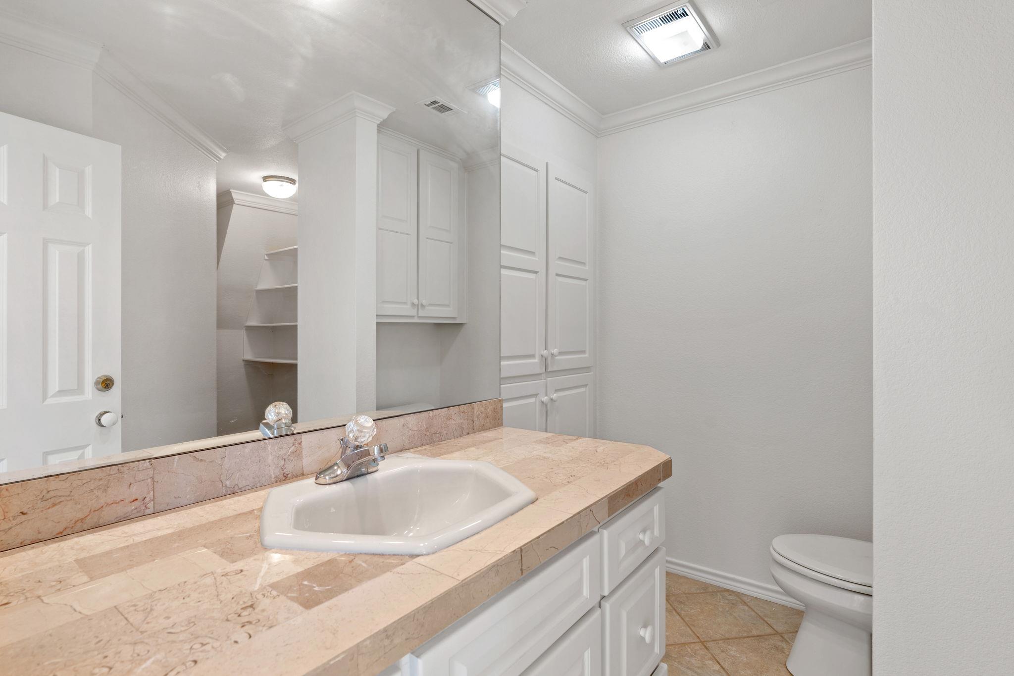 625 Horseshoe Bay Blvd, Horseshoe Bay, TX 78657