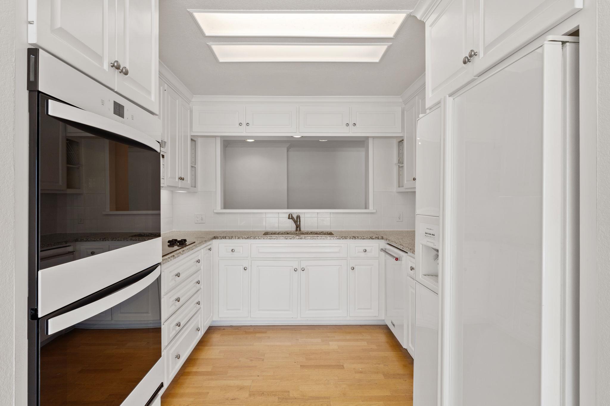 625 Horseshoe Bay Blvd, Horseshoe Bay, TX 78657