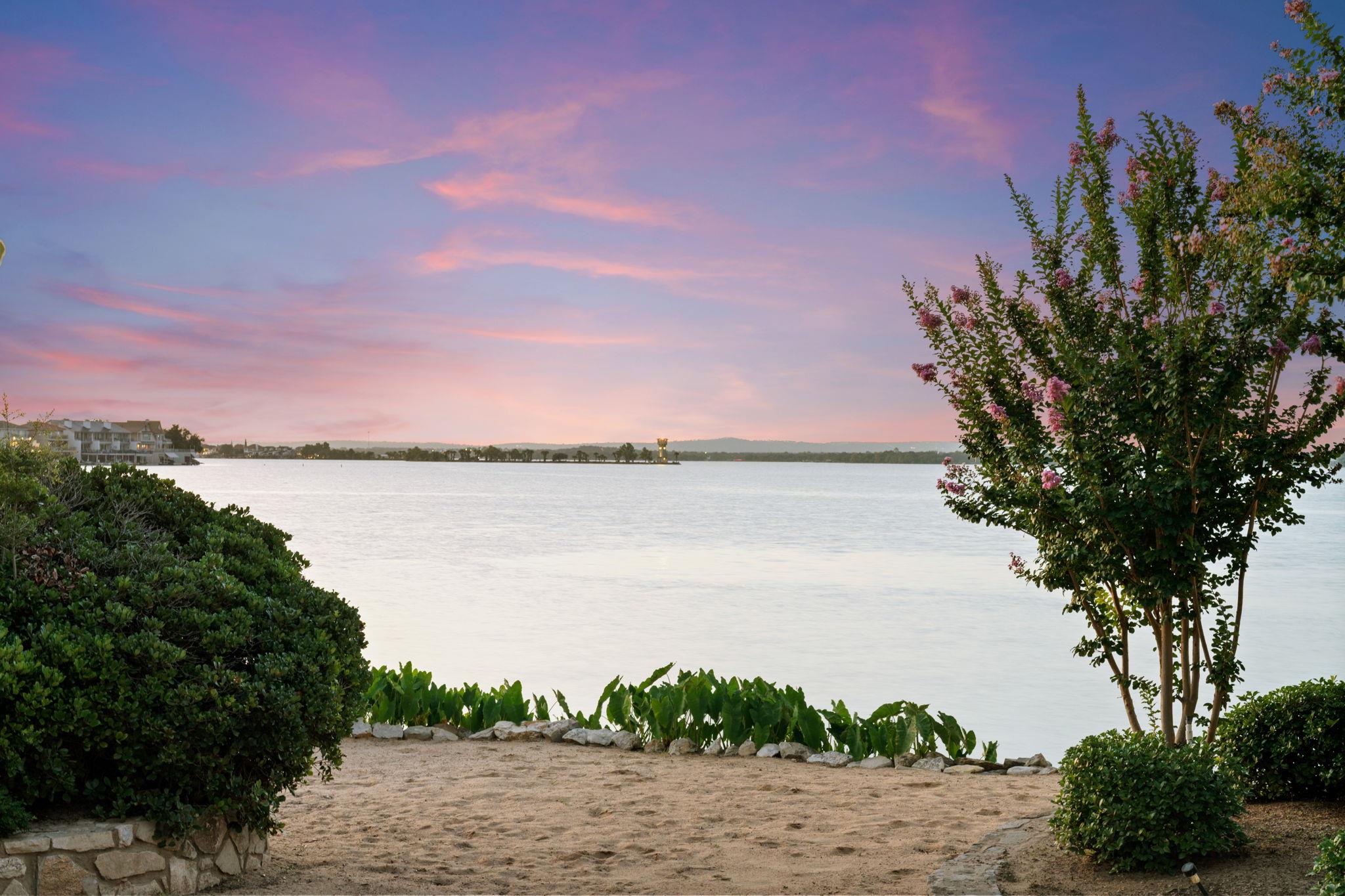 625 Horseshoe Bay Blvd, Horseshoe Bay, TX 78657