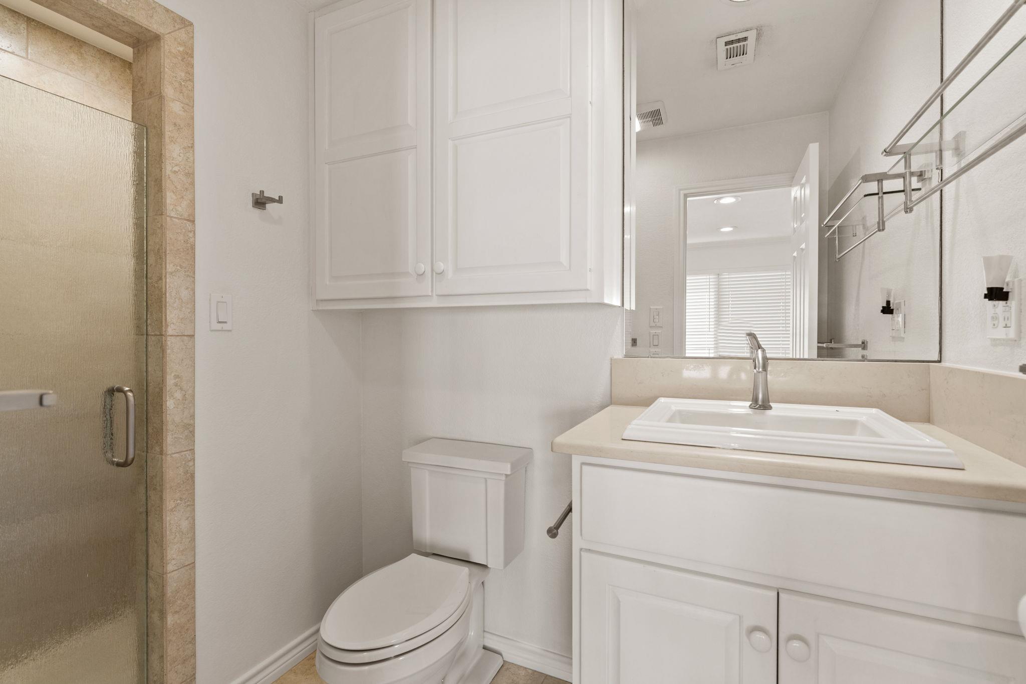 625 Horseshoe Bay Blvd, Horseshoe Bay, TX 78657