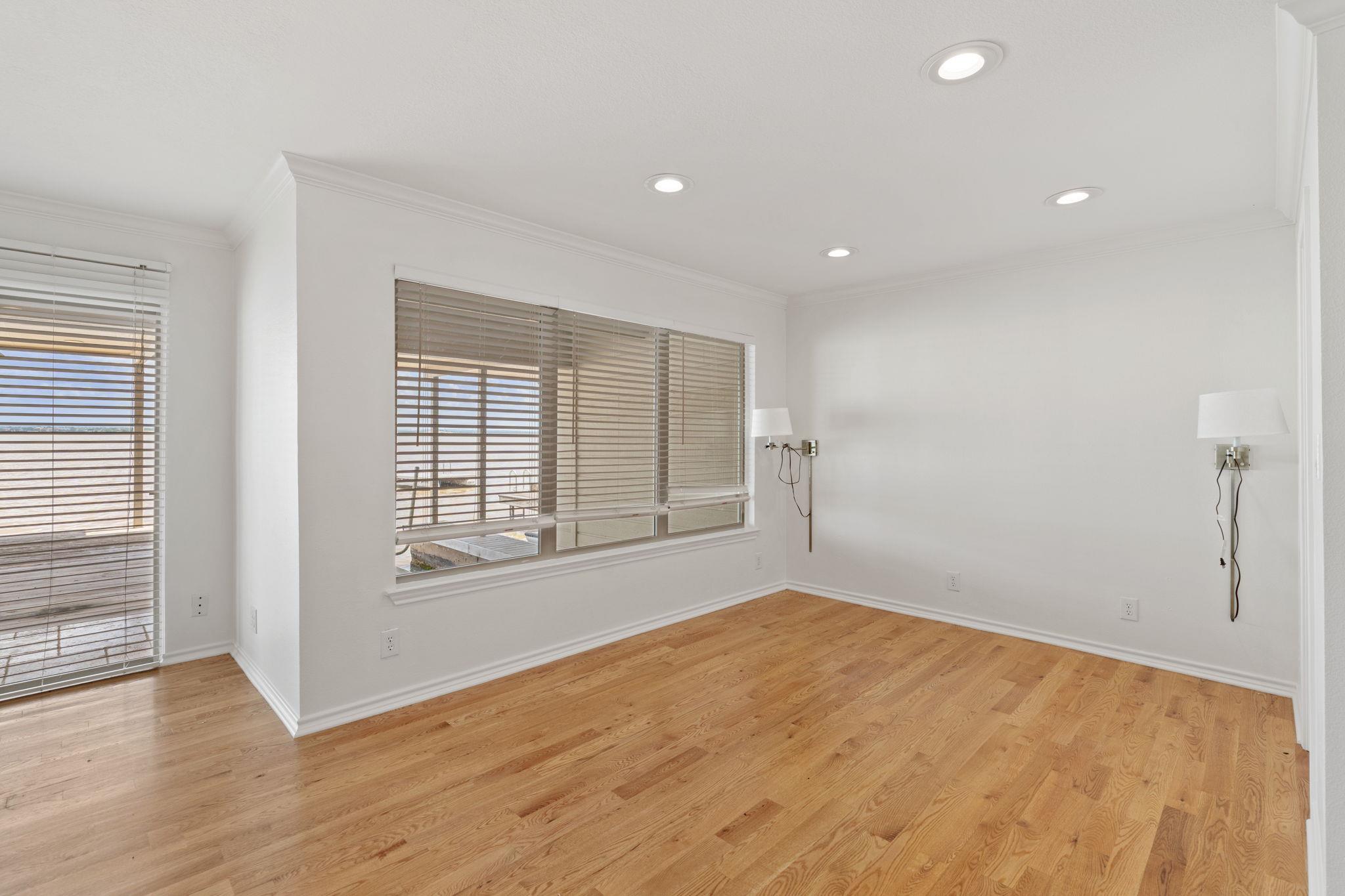 625 Horseshoe Bay Blvd, Horseshoe Bay, TX 78657