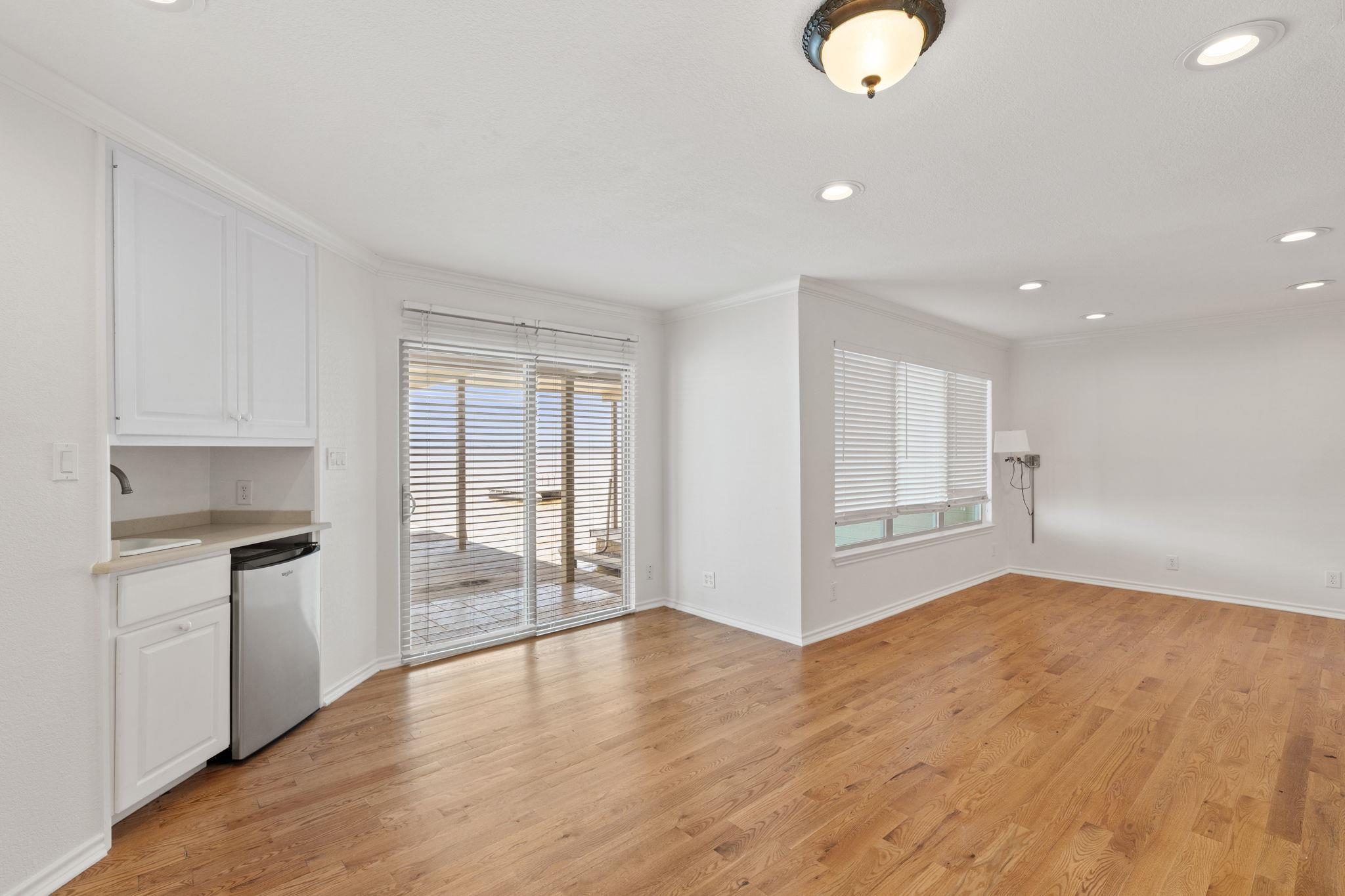 625 Horseshoe Bay Blvd, Horseshoe Bay, TX 78657