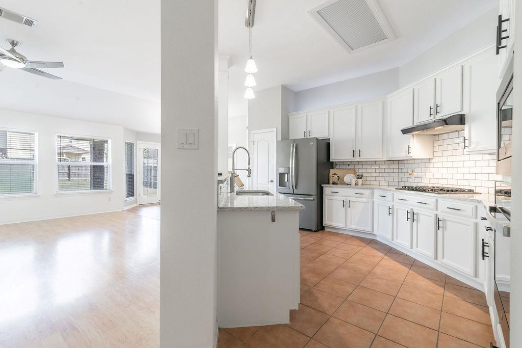 1409 Emblem Dr, Pflugerville, TX 78660
