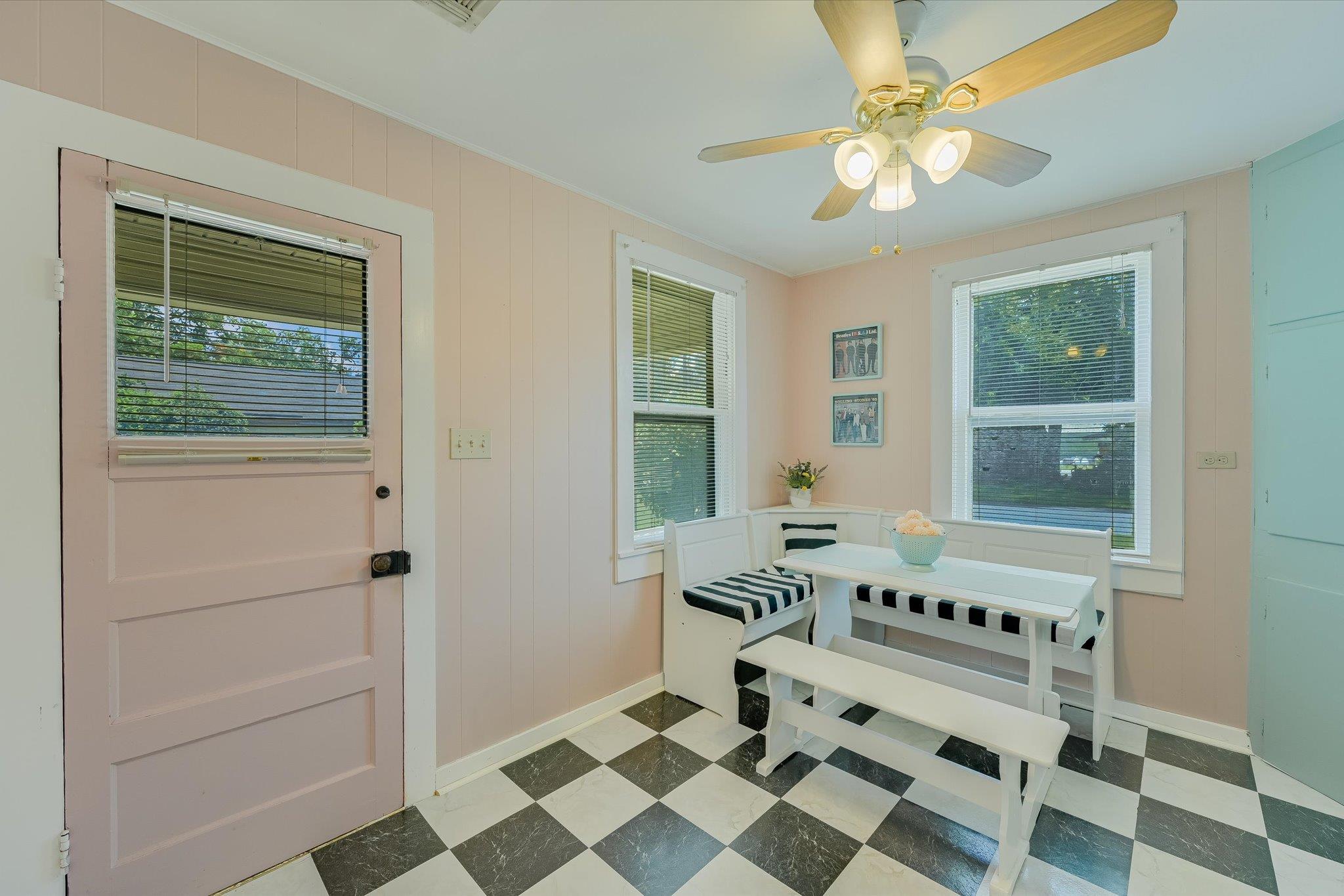 800 Wilkes St, Smithville, TX 78957
