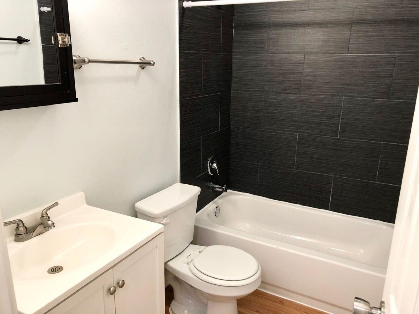 2301 Ohlen Rd # 210, Austin, TX 78757