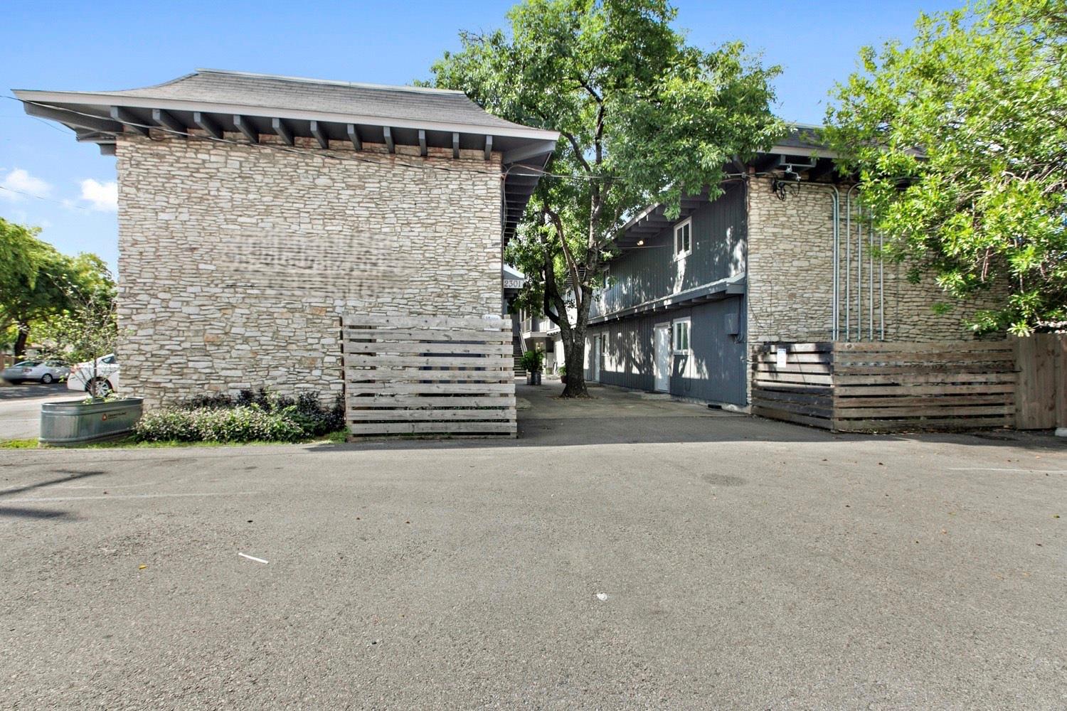 2301 Ohlen Rd # 210, Austin, TX 78757