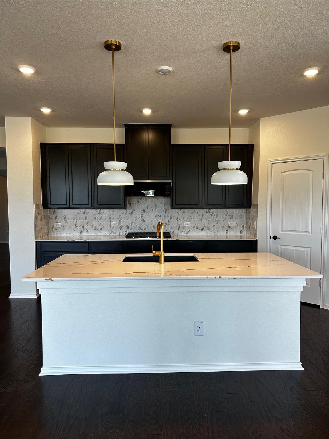 4014 Riardo Dr, Round Rock, TX 78665