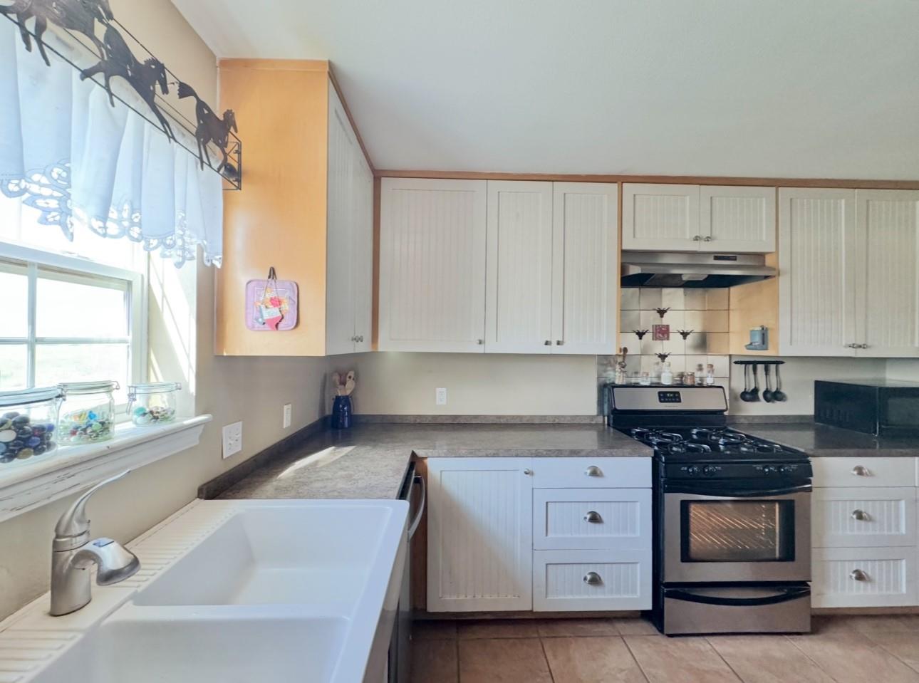 2334 CR 464, Elgin, TX 78621