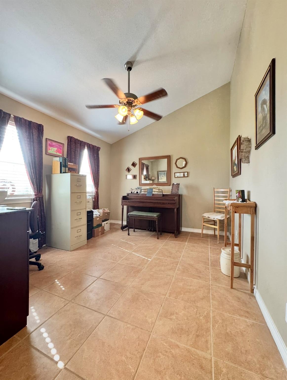 2334 CR 464, Elgin, TX 78621