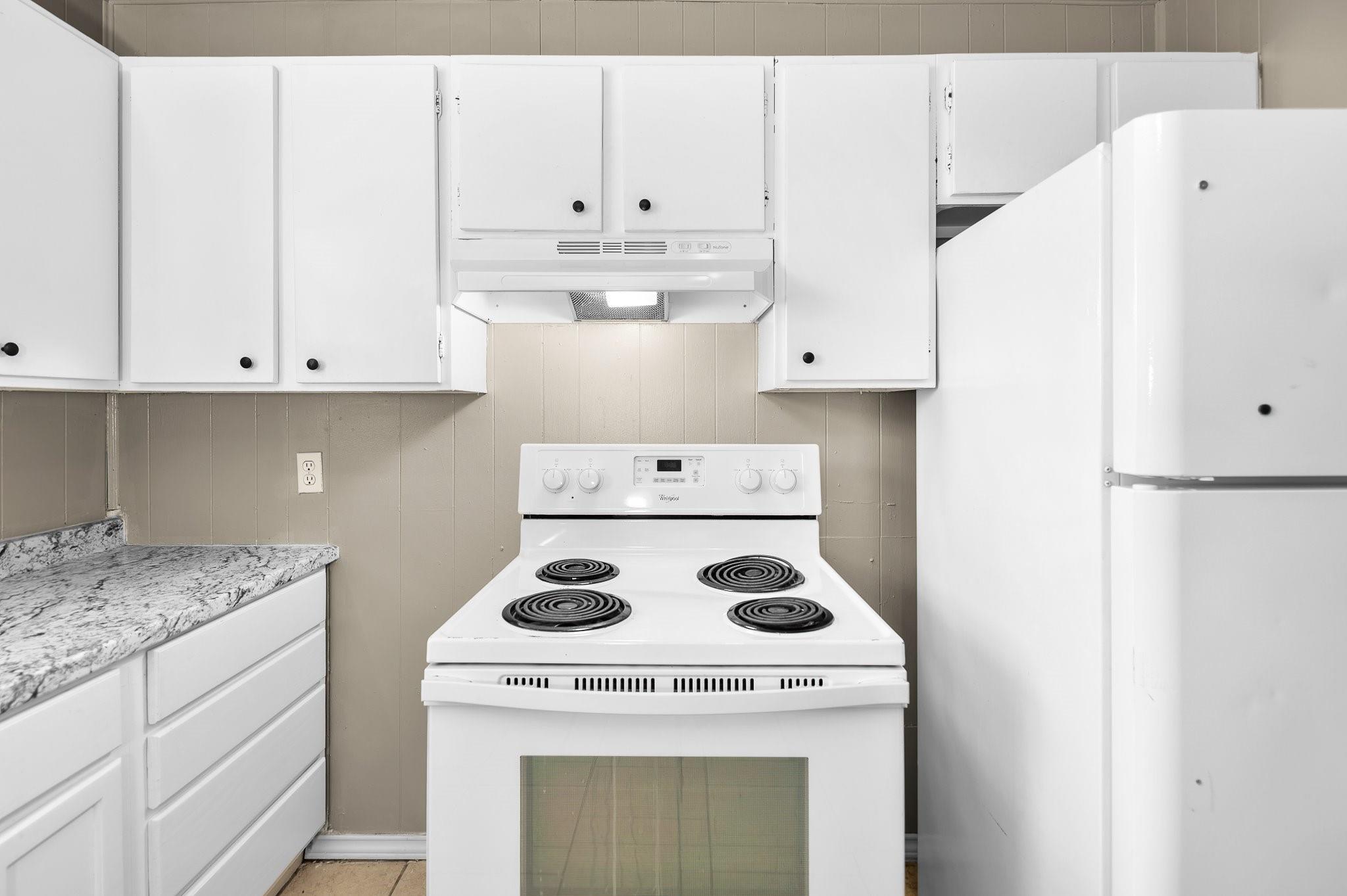 1611 Jones St # 5, Taylor, TX 76574