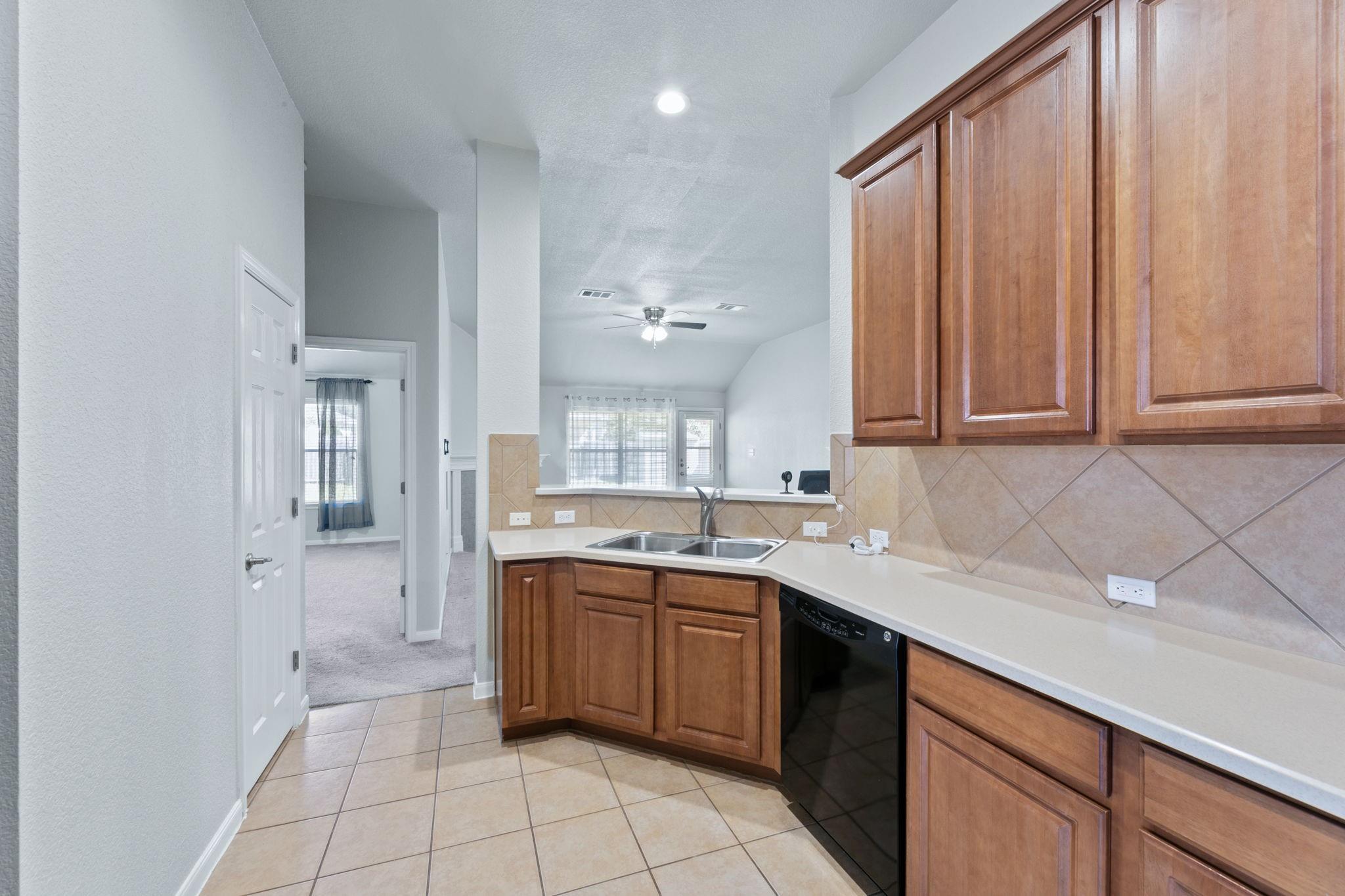 4509 Western Lake Dr, Round Rock, TX 78665