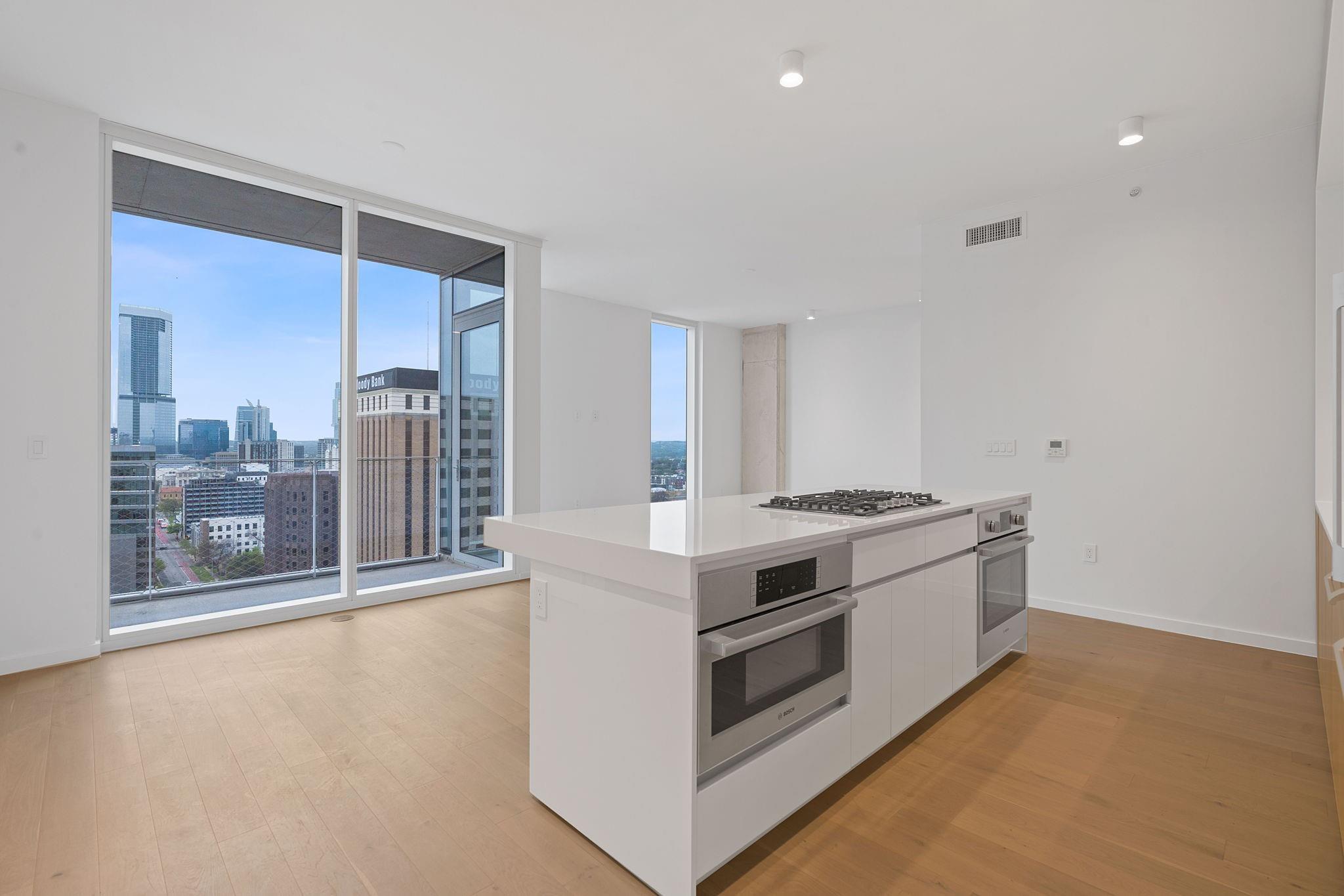 313 W 17th St # 1206, Austin, TX 78701