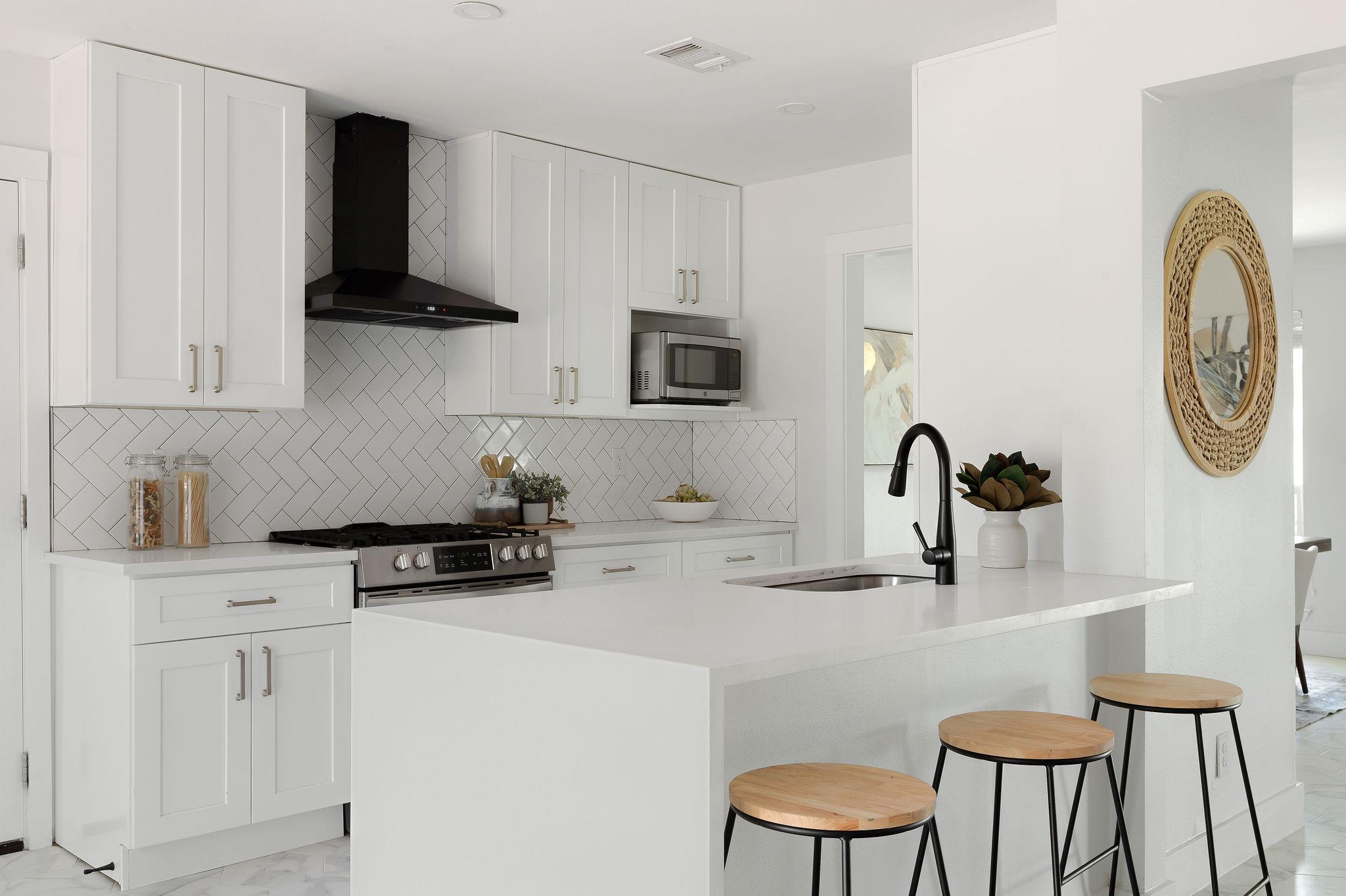 6210 Hyside Dr, Austin, TX 78723