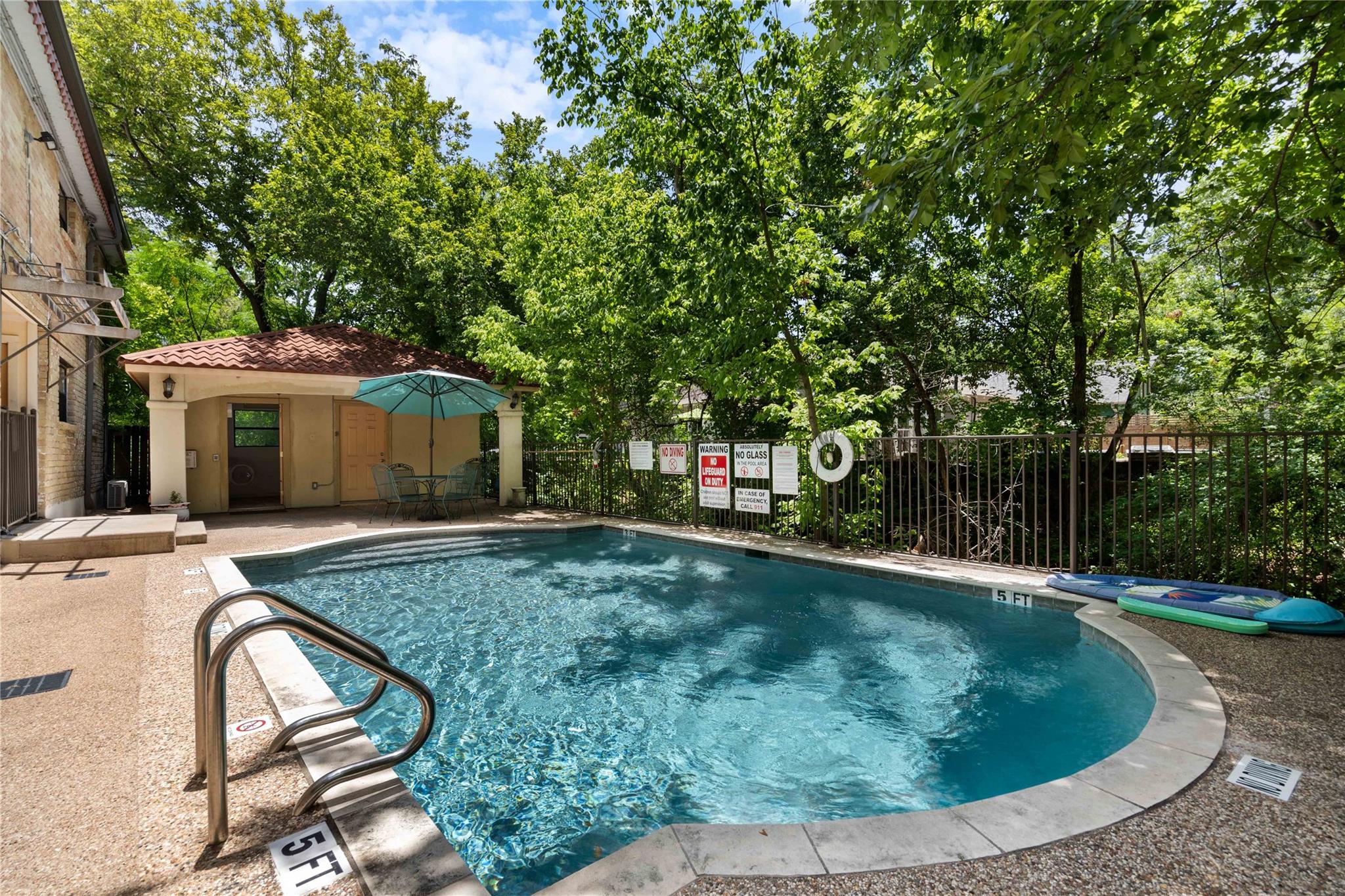 407 E 45th St # 211, Austin, TX 78751