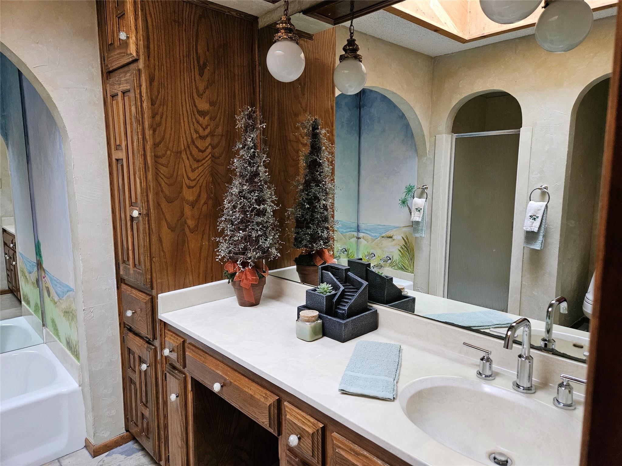 215 Serenada Dr, Georgetown, TX 78628