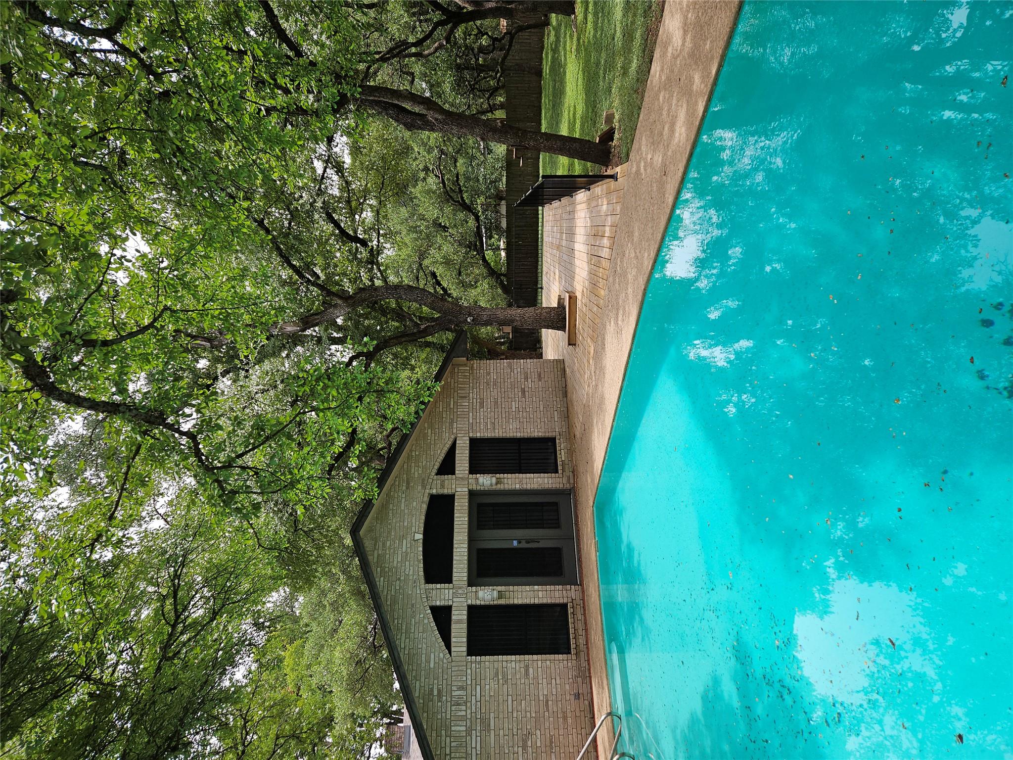 215 Serenada Dr, Georgetown, TX 78628