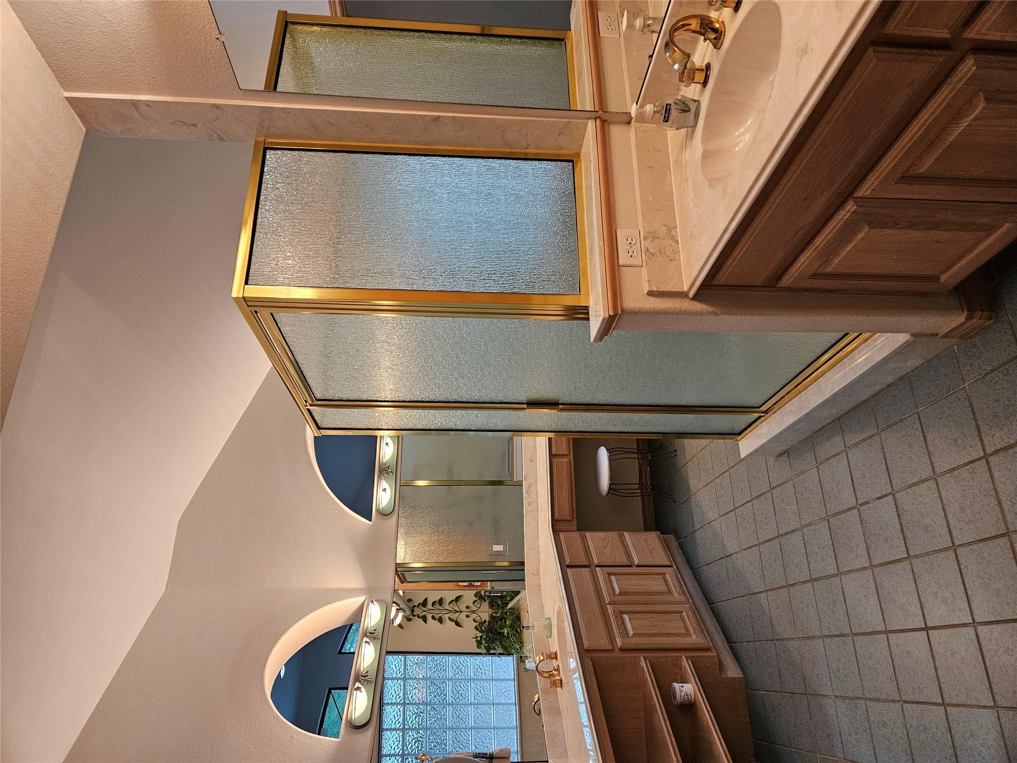 215 Serenada Dr, Georgetown, TX 78628