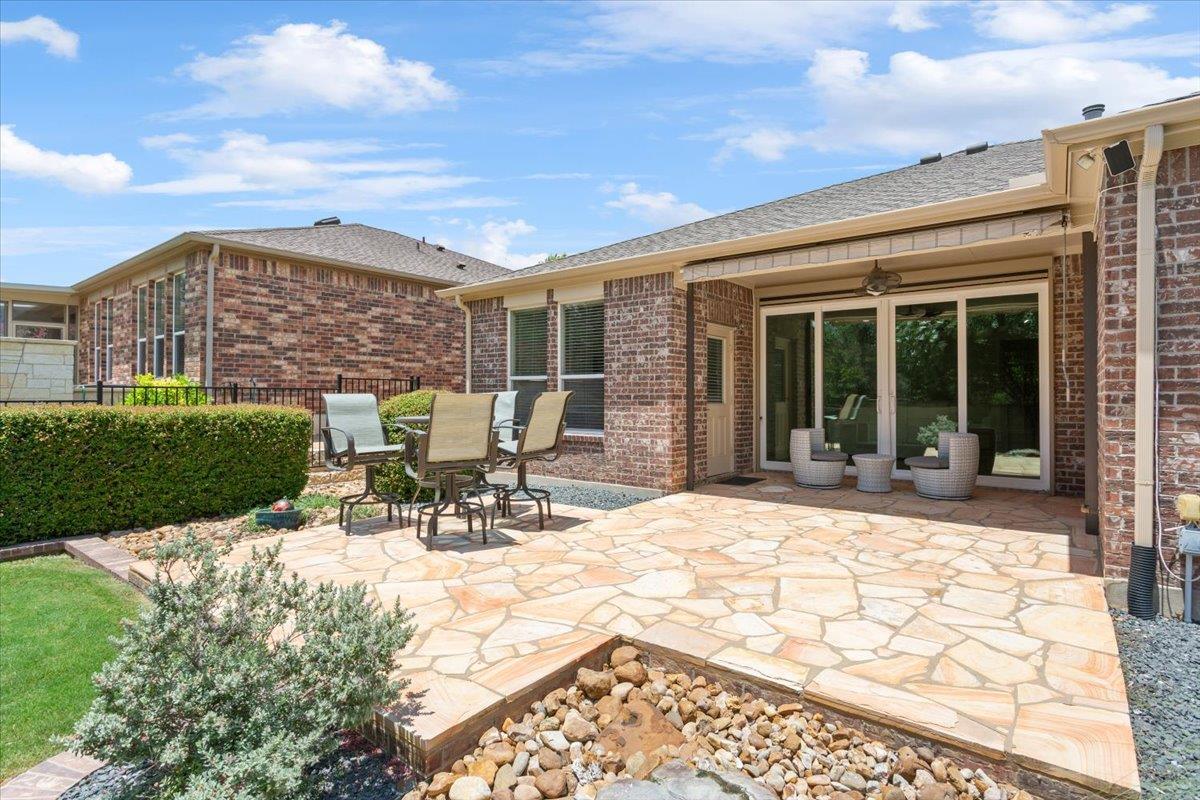 326 Bartlett Peak Dr, Georgetown, TX 78633